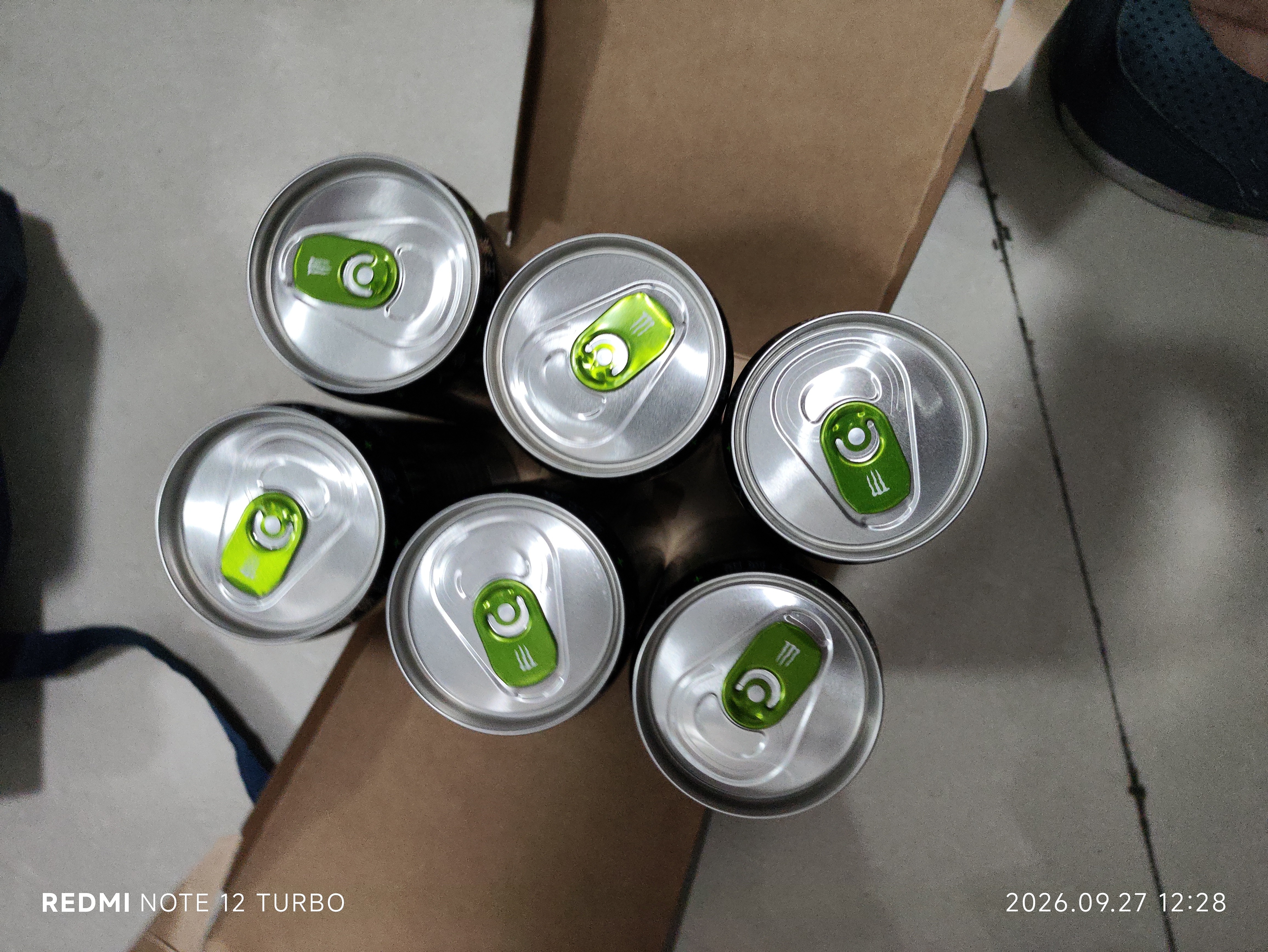 可口可乐（Coca-Cola）魔爪 Monster 原味 能量风味饮料 功能饮料 330ml*6罐运动饮料 实拍图