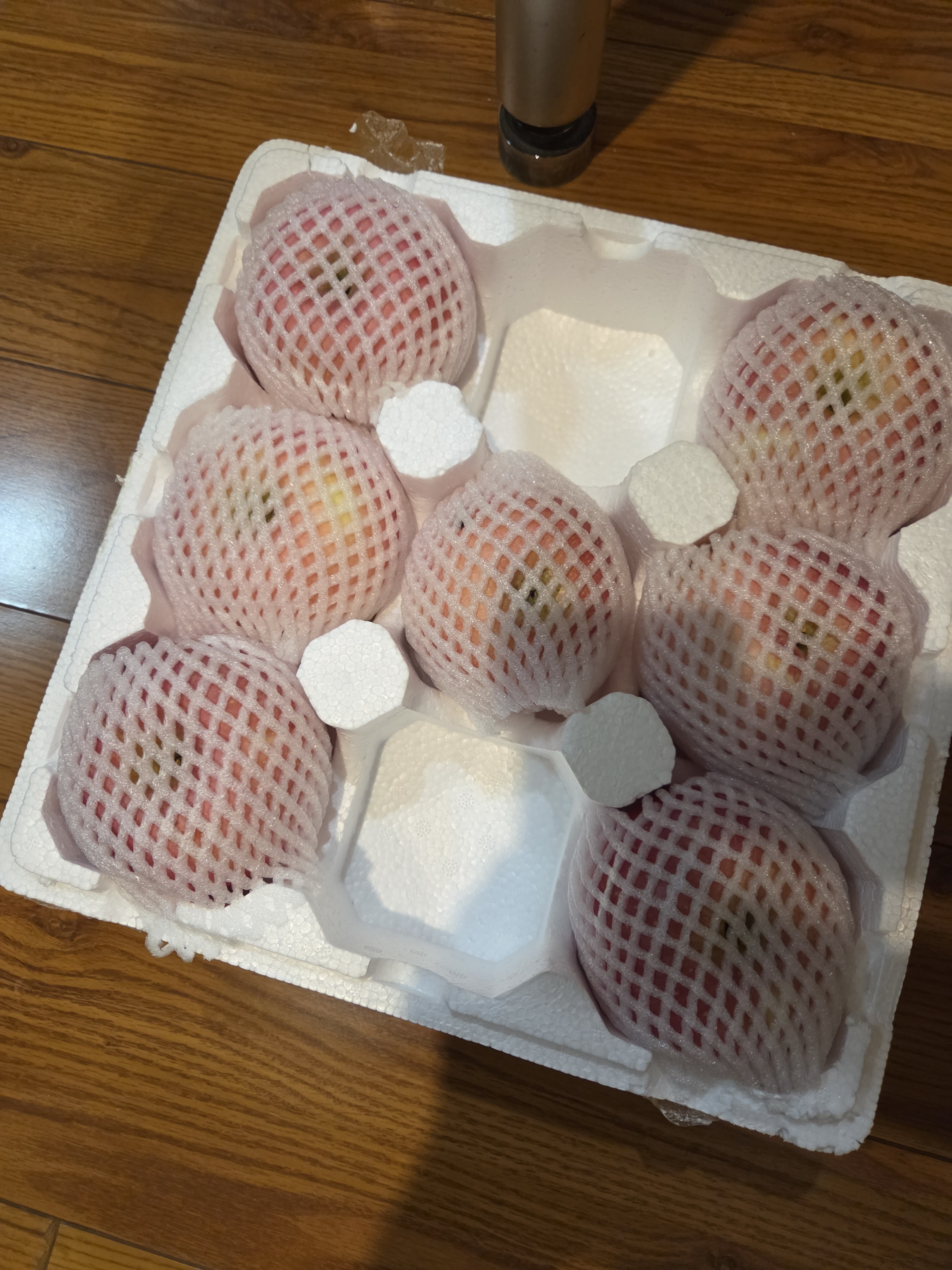 山丘二十里【果园直发】新鲜脆甜5斤不打蜡山东烟台栖霞红富士苹果应季水果 5斤80-85大果 条纹红 实拍图