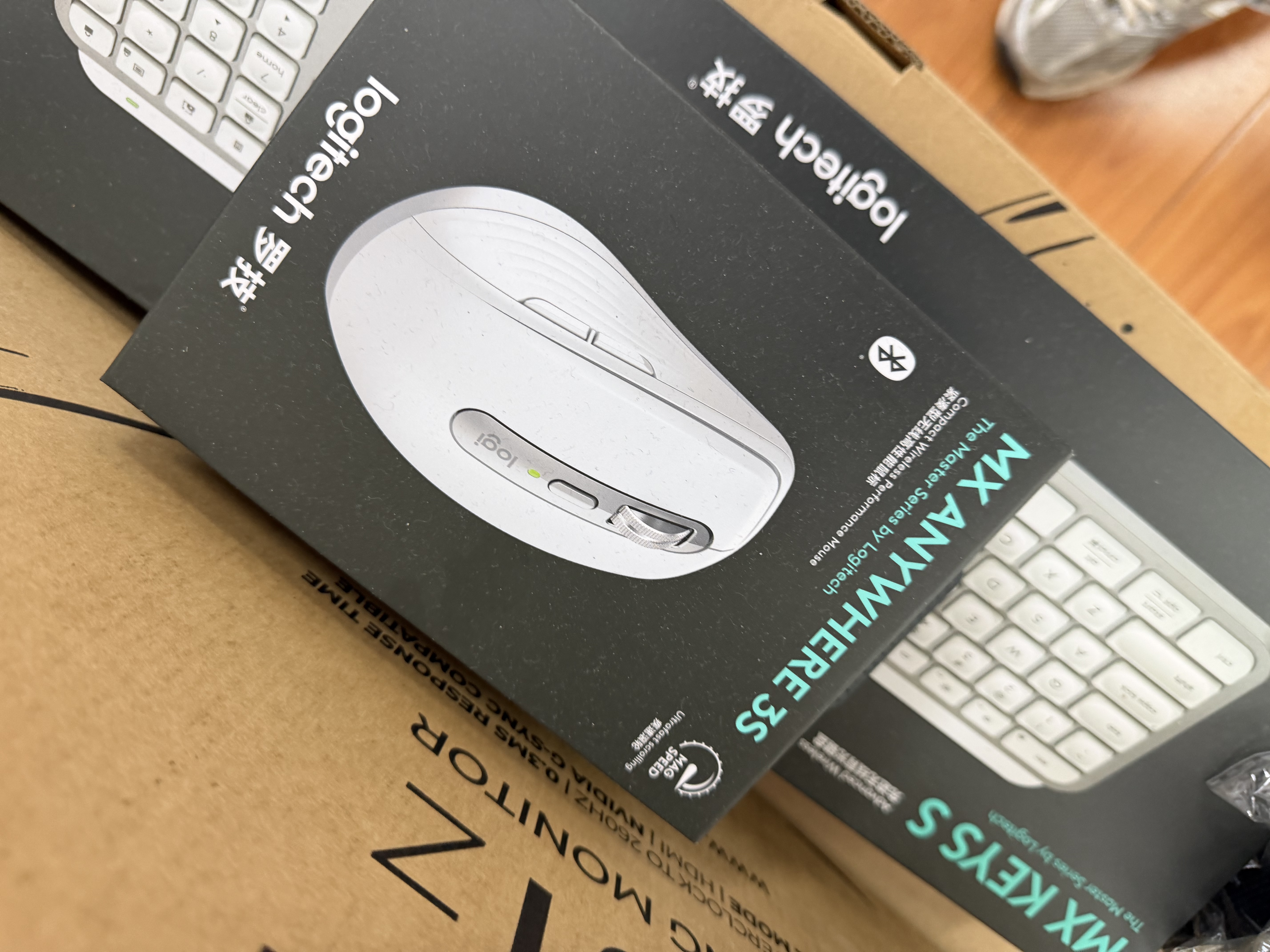 罗技（Logitech）大师系列 MX Anywhere 3S 静音鼠标 无线蓝牙双模 商务办公 便携 太空银 接收器另购 苹果鼠标适配 实拍图