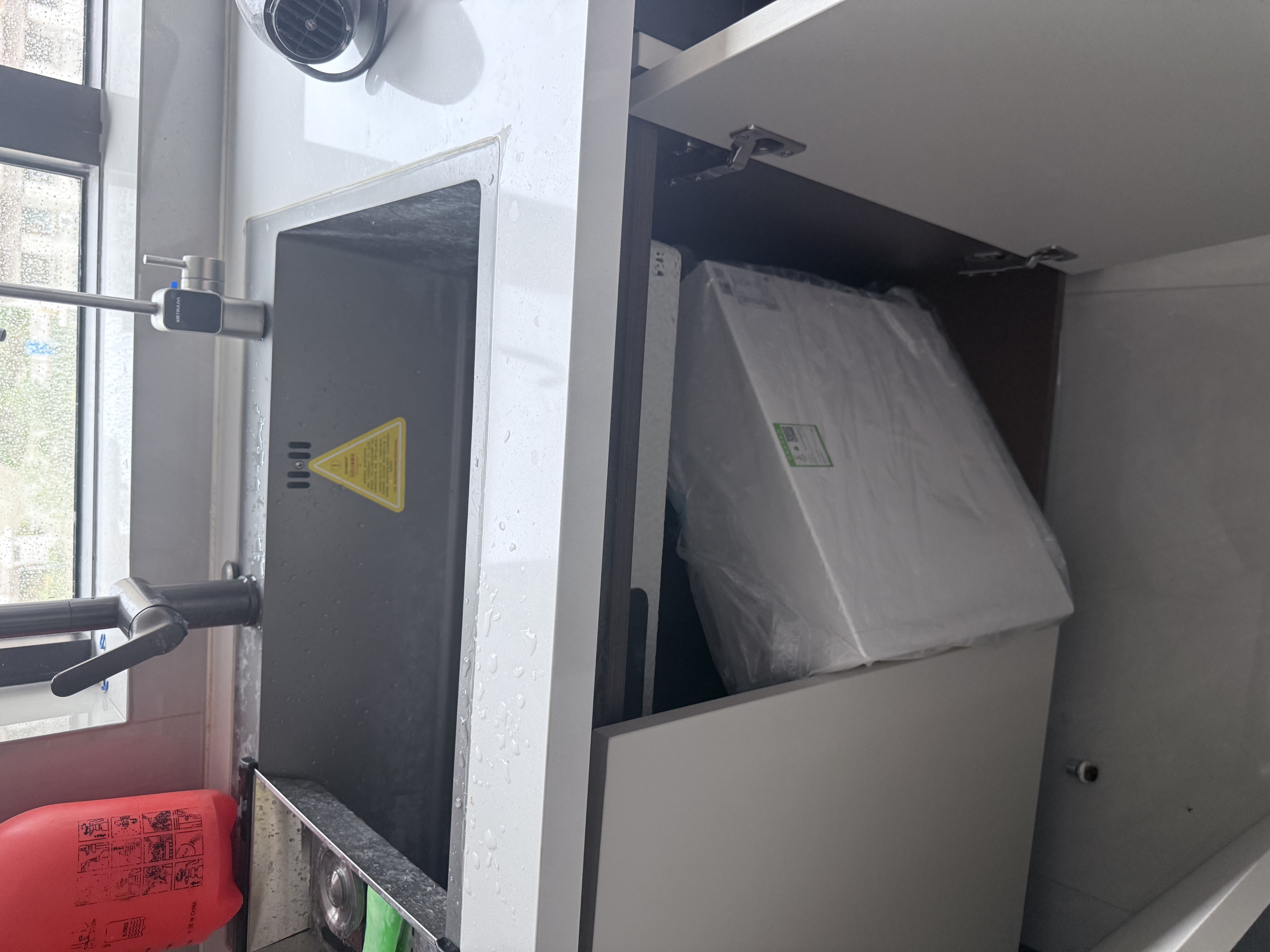 沁园家庭用净水器双子芯2.0 1000G 8年RO过滤器 1200G初始流速体验厨房台下式直饮水一体机UR-S61076 实拍图