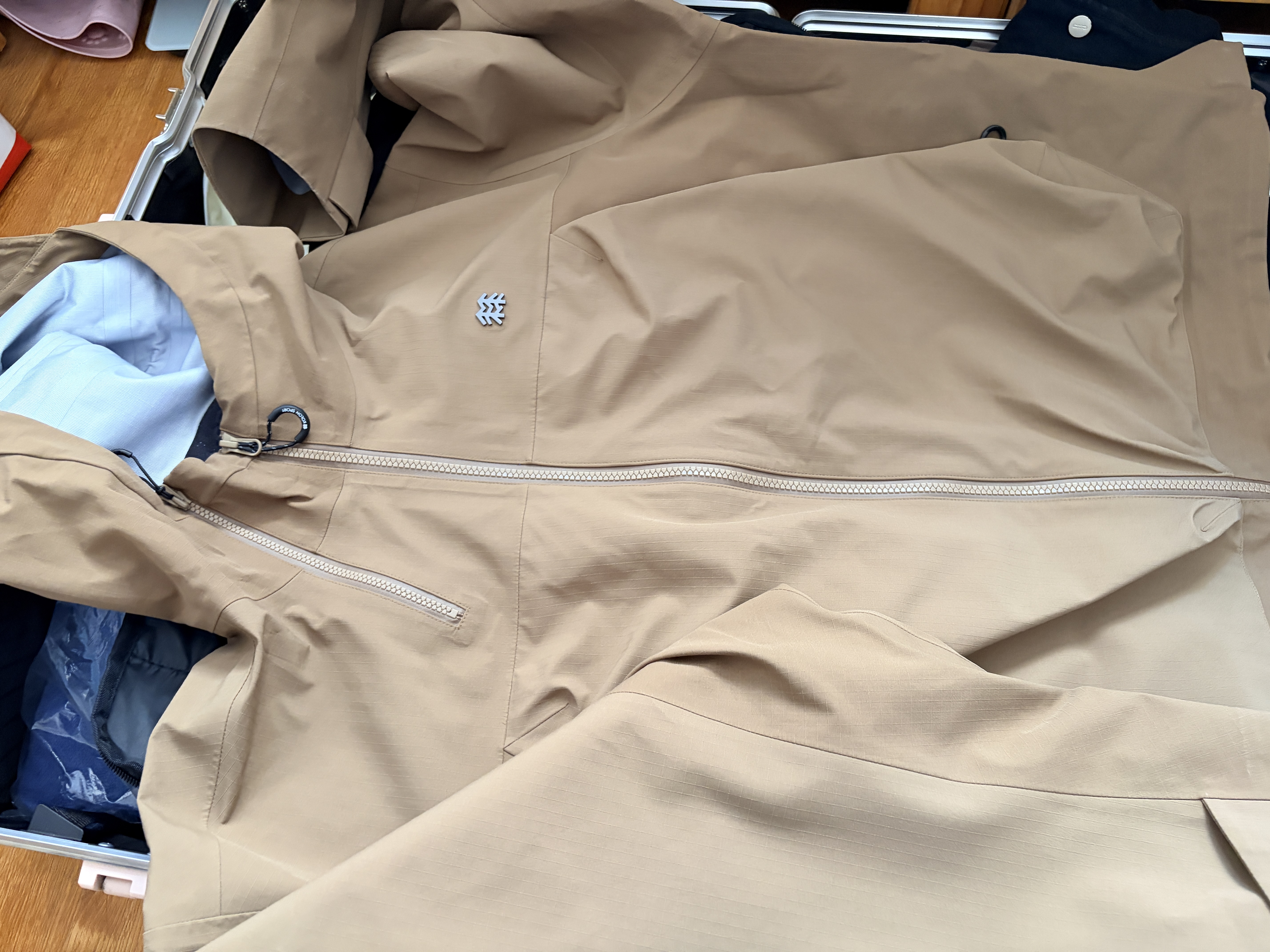 【冲锋衣专洗】洗衣服务 干洗冲锋衣专业洗护丰巢洗衣 上门取送干洗软/硬壳/三合一 干洗衣服水洗始祖鸟祖鸟 标准洗 | 冲锋衣1件 点击去定制选择上门时间 实拍图
