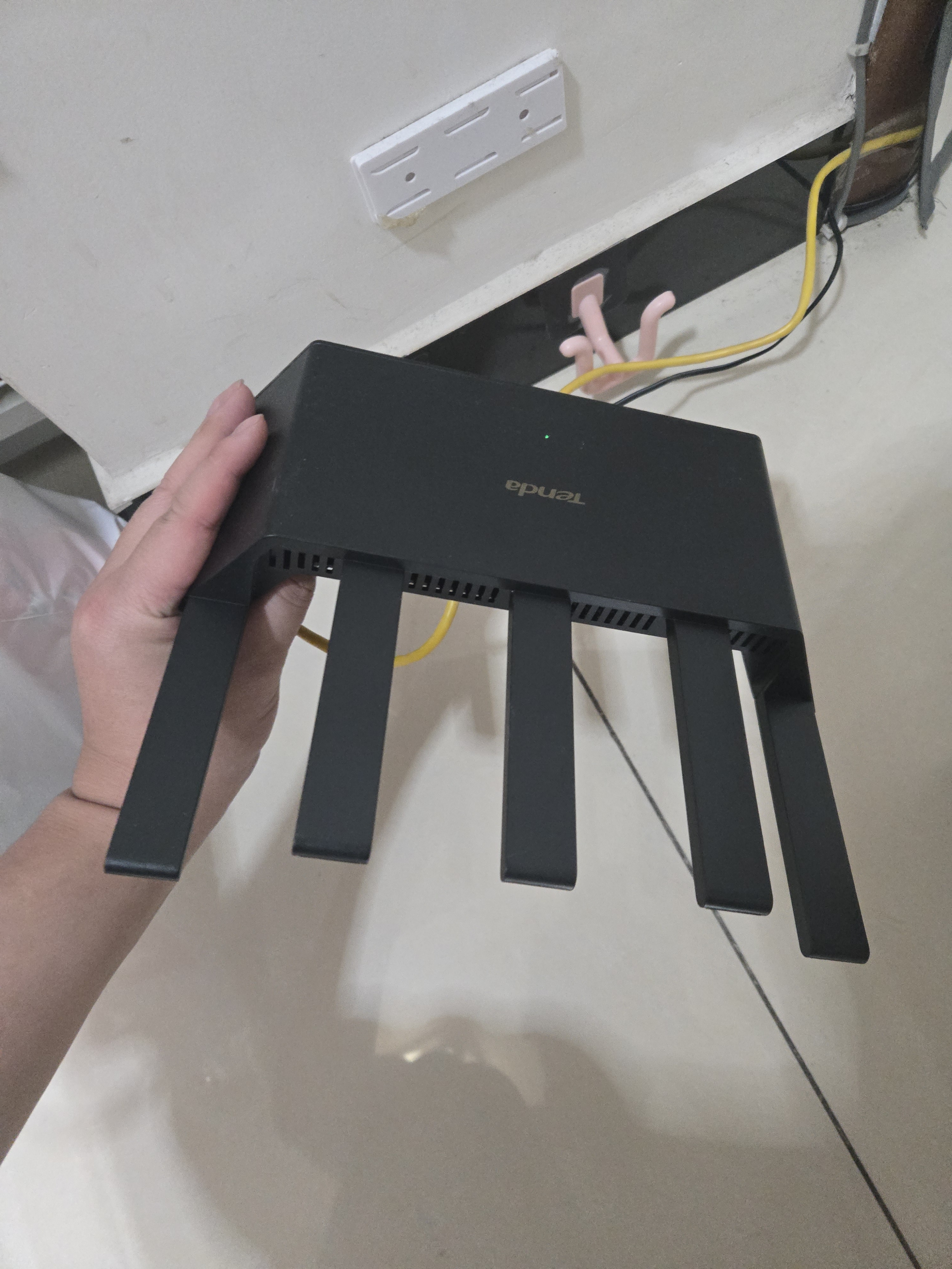 Tenda腾达路由器WiFi7【云霄BE5100】千兆穿墙王信号放大器增强无线超强2.5g网口家用电竞立式BE6L Pro 实拍图