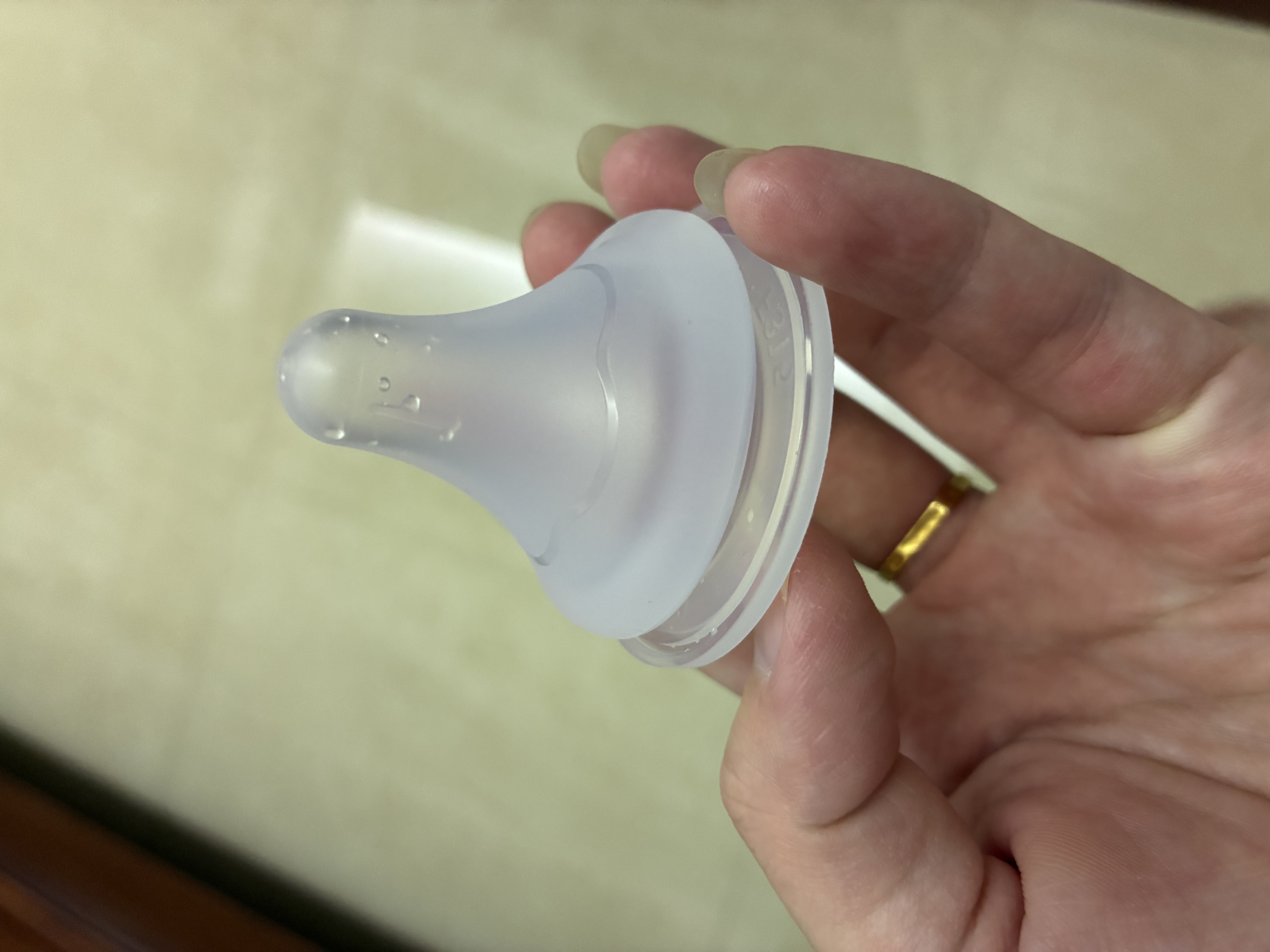 贝亲（Pigeon）自然实感第3代启衔奶嘴 宽口径奶嘴 LL号-2只装 9个月以上 BA137 实拍图