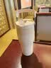 膳魔师（THERMOS）保温杯拎拎杯860ml男女儿童吸管水杯子大容量伴手生日礼物TSKP-PK 实拍图