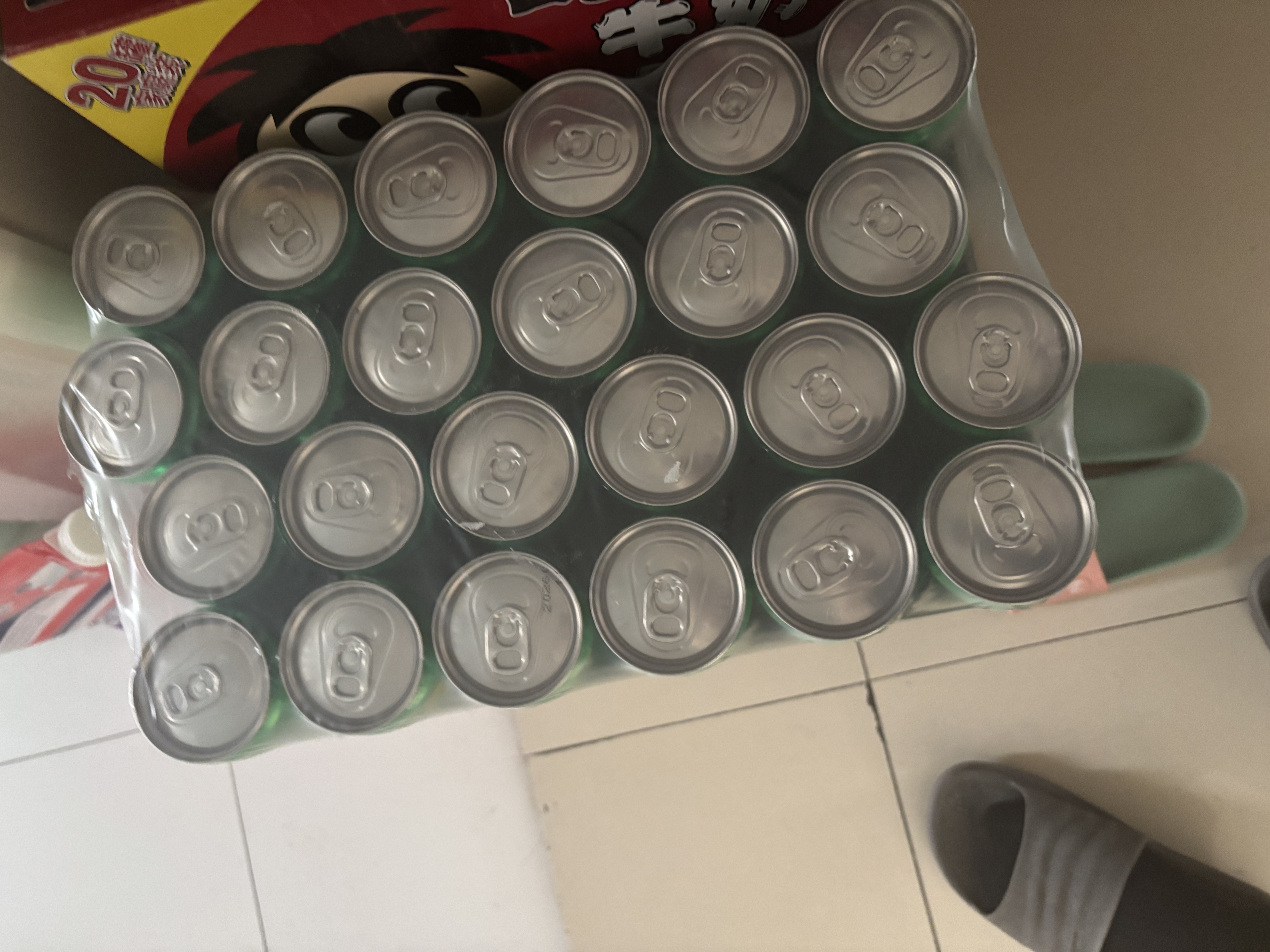 可口可乐（Coca-Cola）檀健次代言 雪碧Sprite柠檬味碳酸饮料 330ml*24摩登罐  实拍图