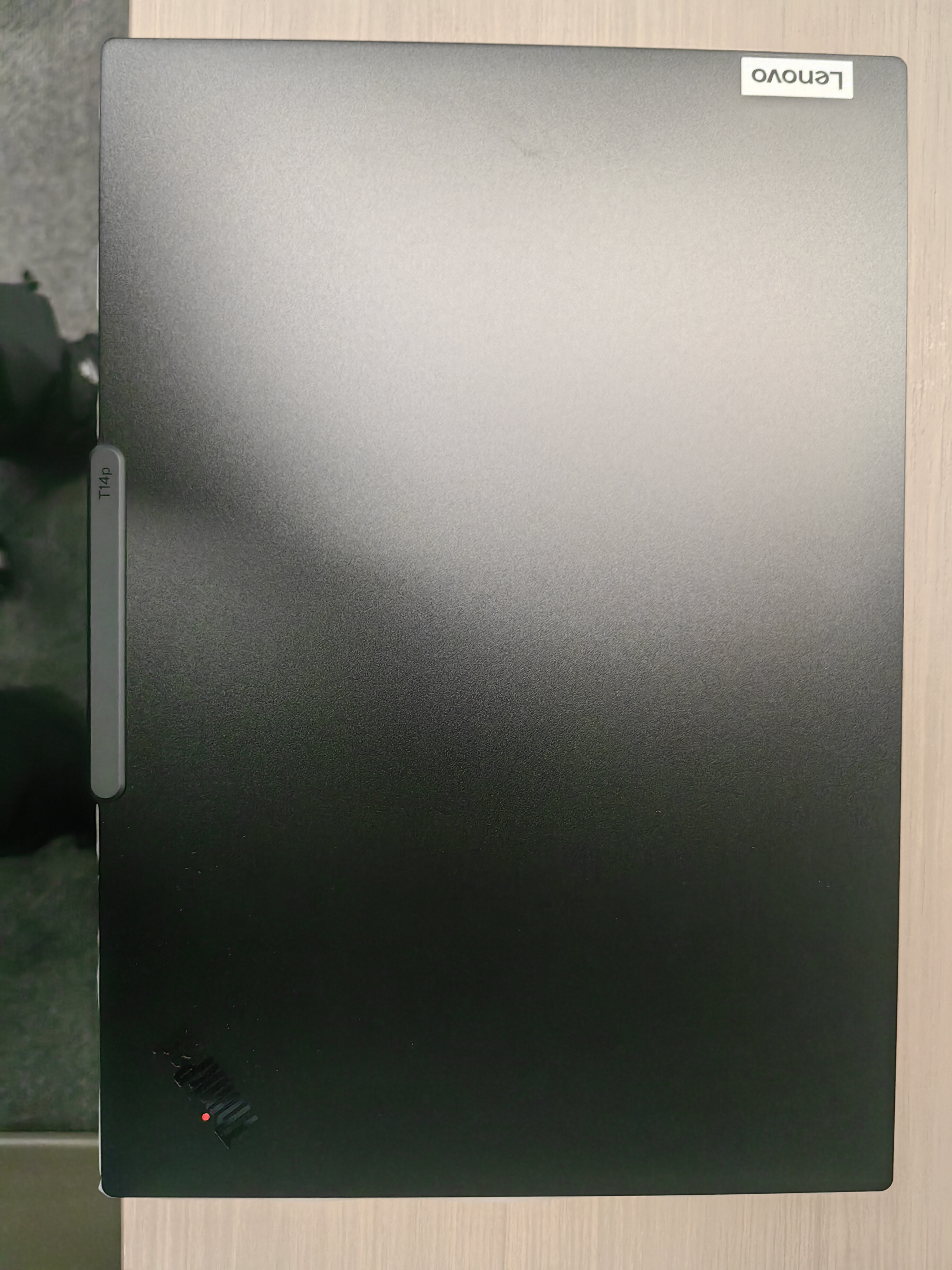 ThinkPad【国家补贴15%】T14p AIPC酷睿Ultra9 14.5英寸高性能工程师笔记本电脑32G 1TB RTX5050商务办公本 实拍图
