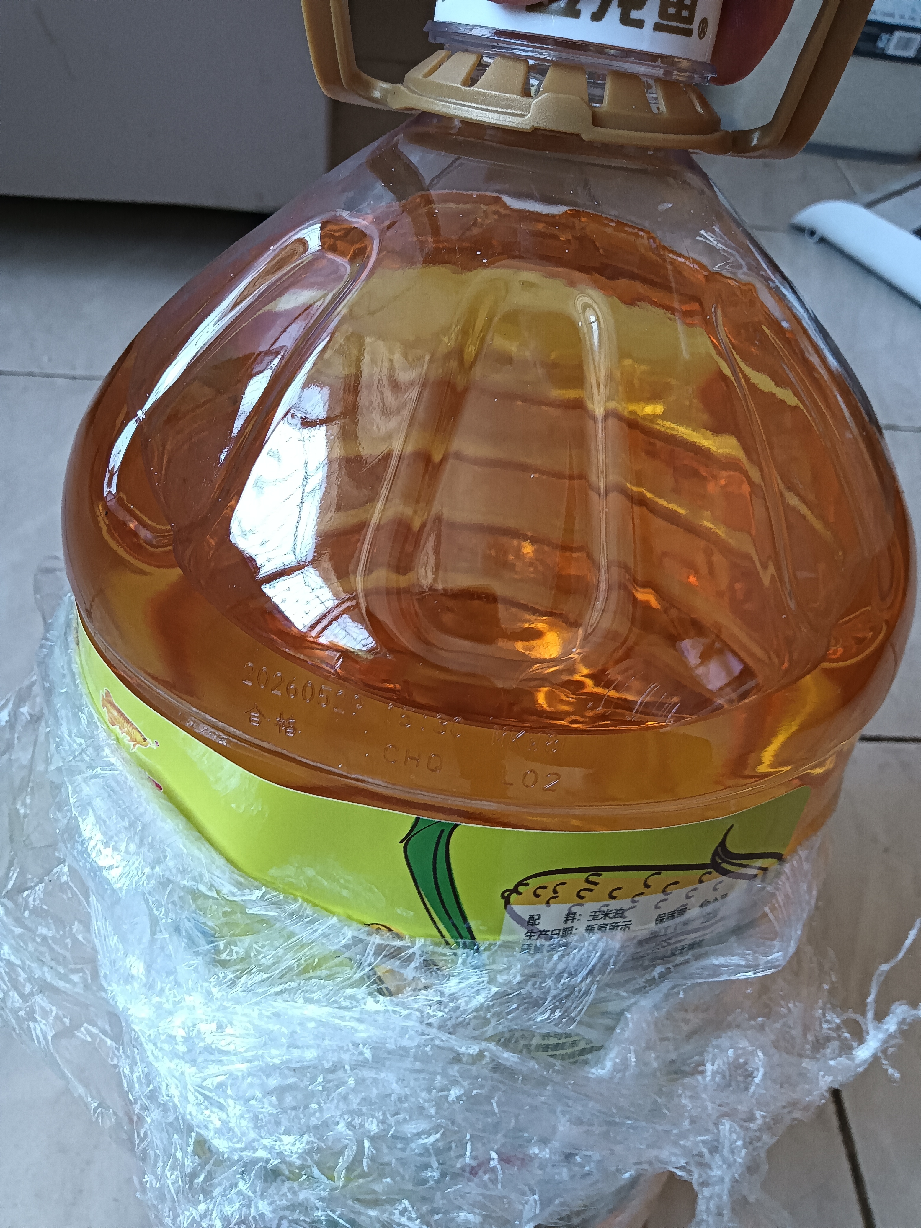 金龙鱼 食用油 非转基因 物理压榨玉米油6.18L（蕴含植物甾醇） 实拍图