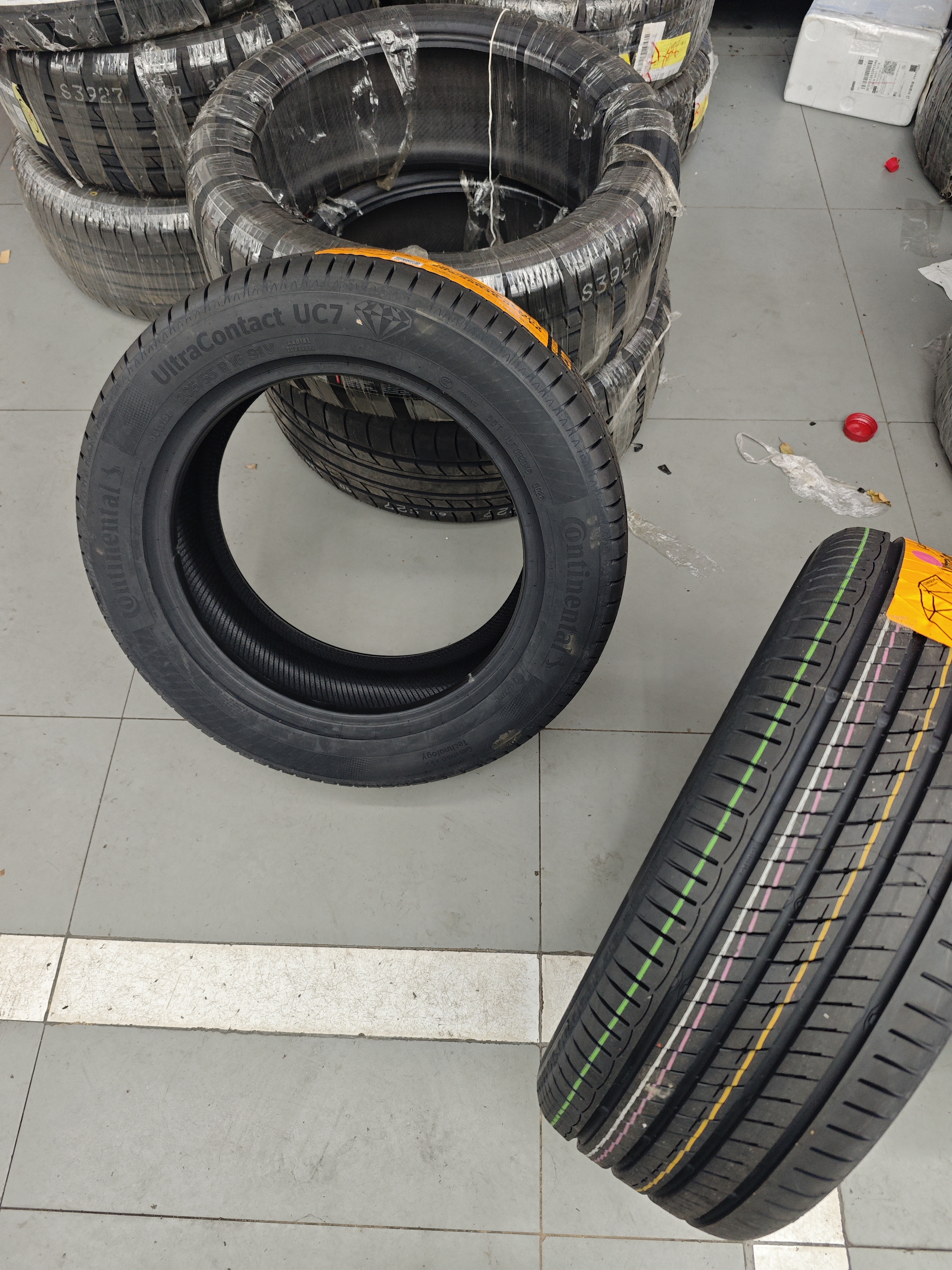 马牌（Continental）汽车轮胎 205/55R16 91V FR UC7 适配大众朗逸/速腾/宝来 实拍图