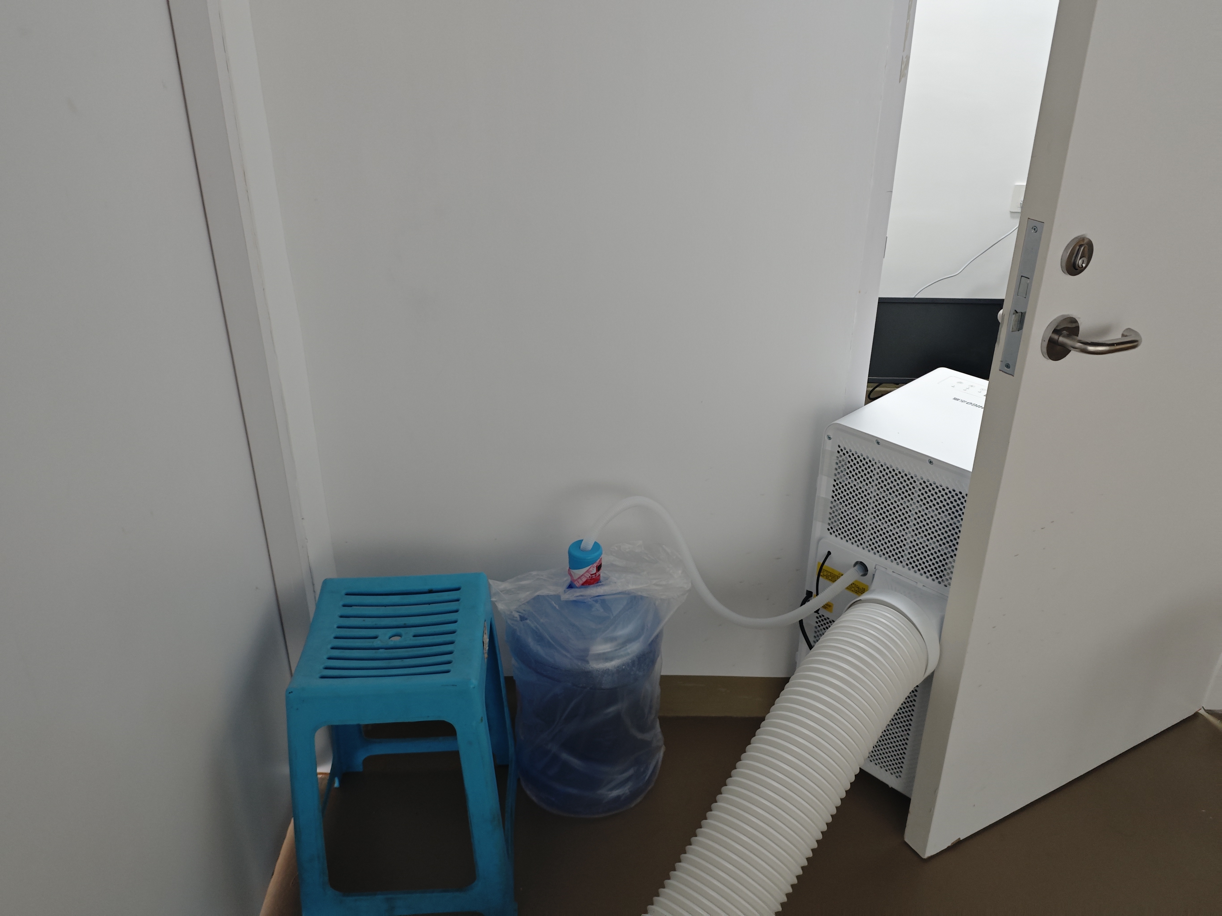志高（CHIGO）移动空调单冷暖型 空调一体机免外机免排水免安装小空调可移动式空调厨房客厅出租房立式制冷空调 1.5匹单冷-26年新款+急速冷 实拍图