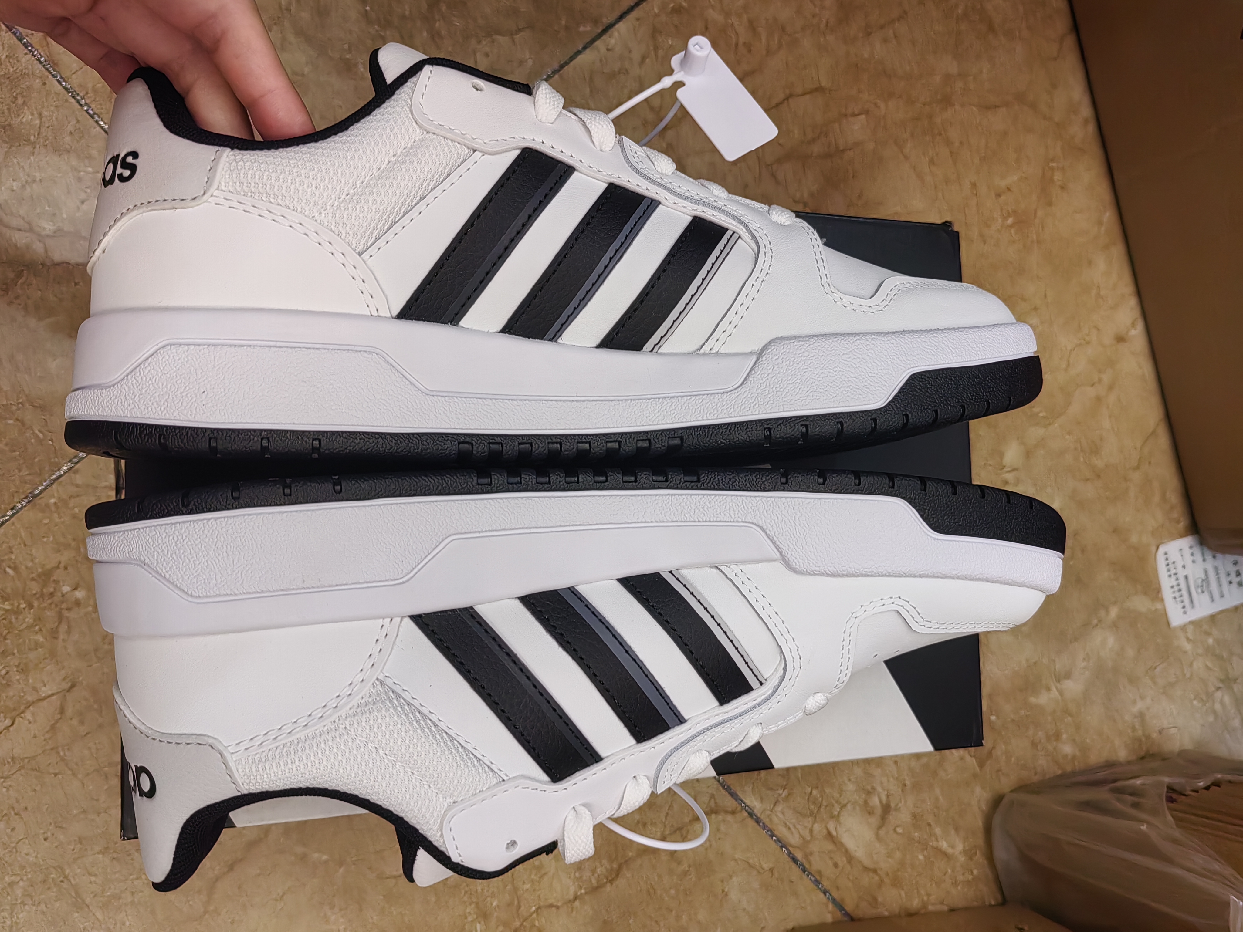 adidas ENTRAP美式校园风运动鞋少年感复古篮球风板鞋阿迪达斯   白色/黑色（JQ3924）   42 实拍图