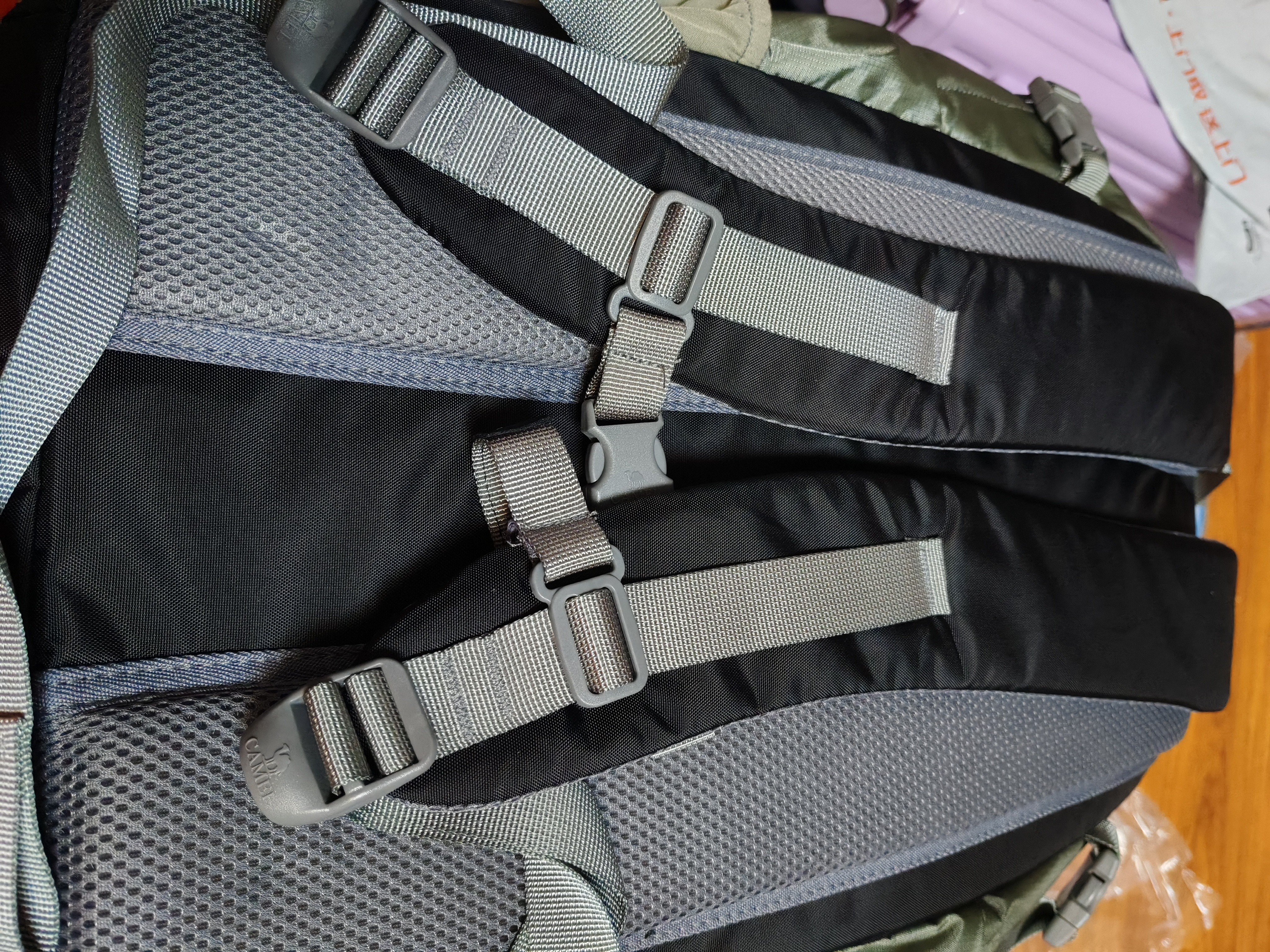 骆驼（CAMEL）户外双肩包大容量多功能防水专业徒步旅行登山包A1W3AZ104A 实拍图