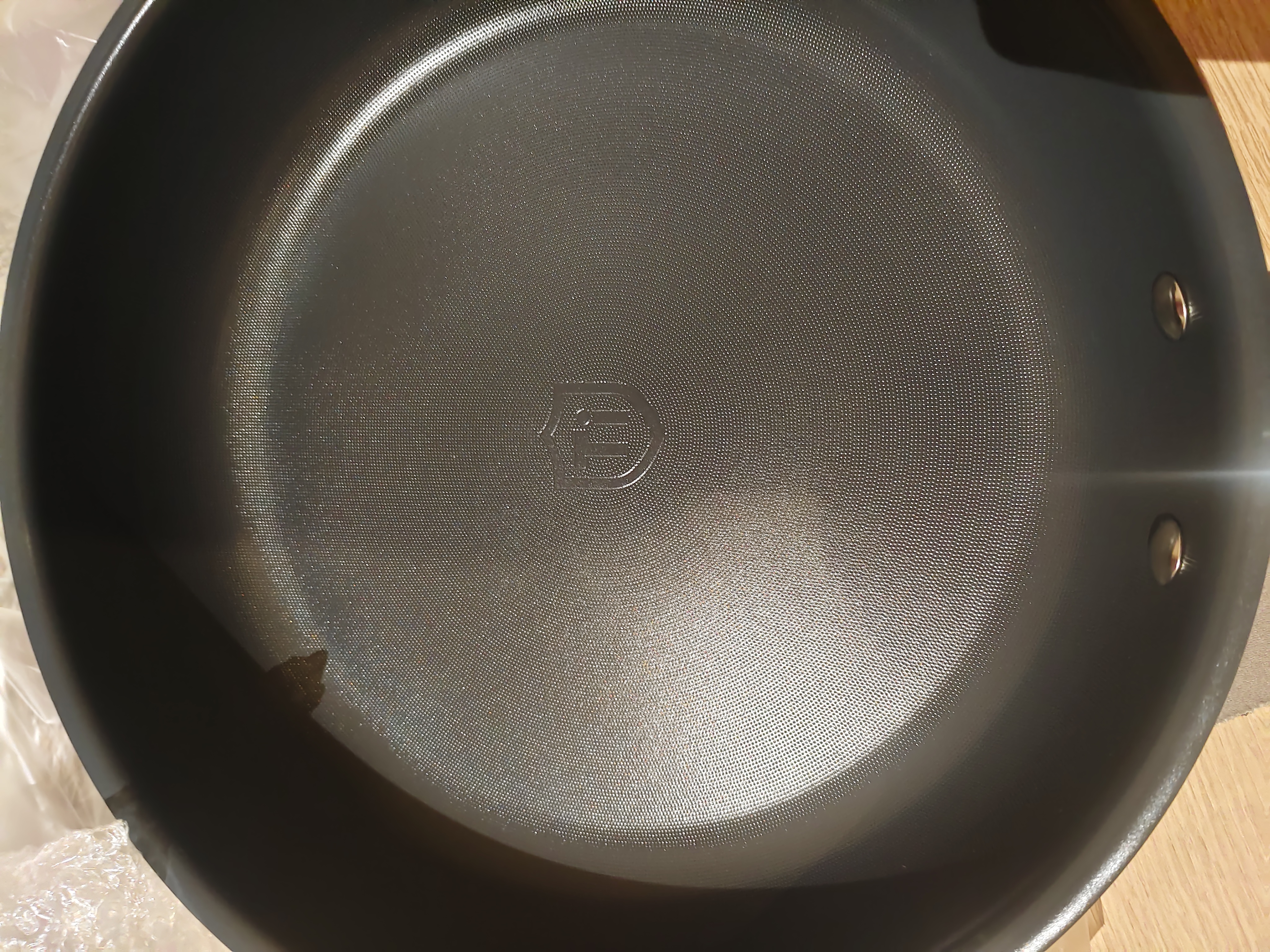 康巴赫有钛无氟涂层平底锅不粘锅煎锅不锈钢炒菜锅牛排煎炒锅燃气通用 有钛仿生不粘煎锅 28cm 【一级不粘｜8倍耐磨】 实拍图