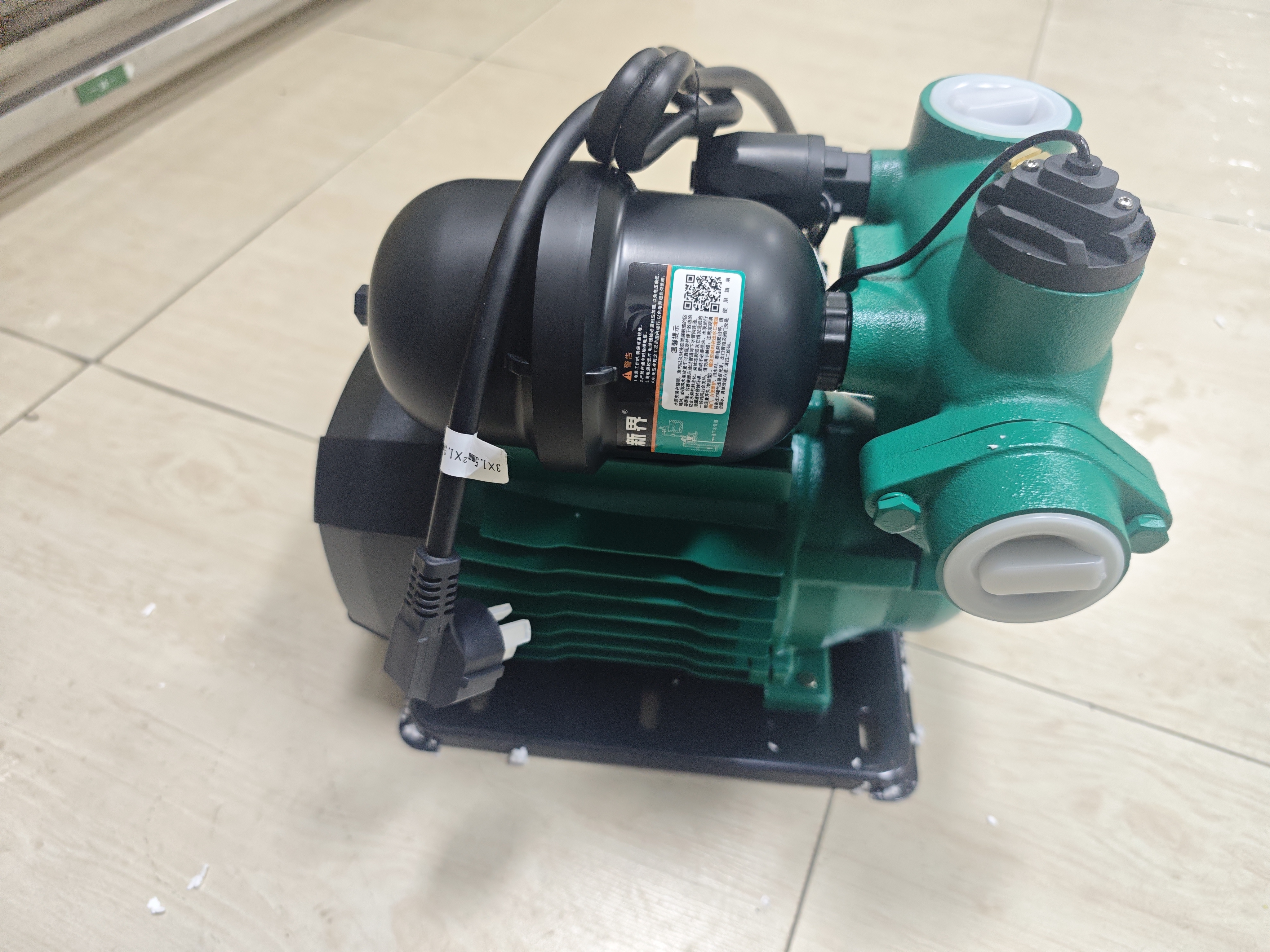 新界TWZ自吸增压泵1100W自动缺水保护家用自来水全屋增压器井水抽水泵 实拍图