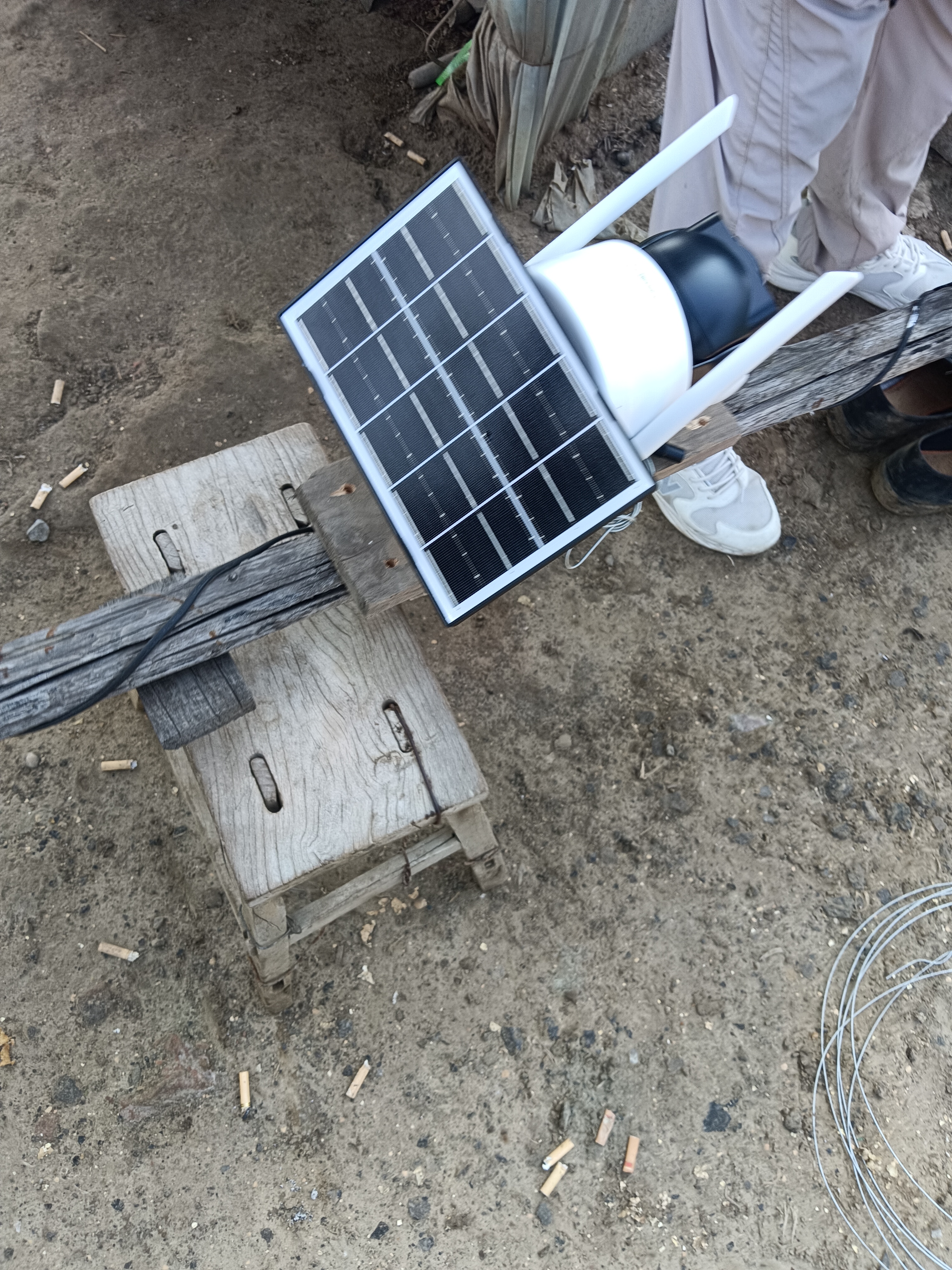 网络眼太阳能摄像头监控器360全景全彩夜视追踪无电无网终身免流量手机远程监控360无死角户外高清防水 实拍图