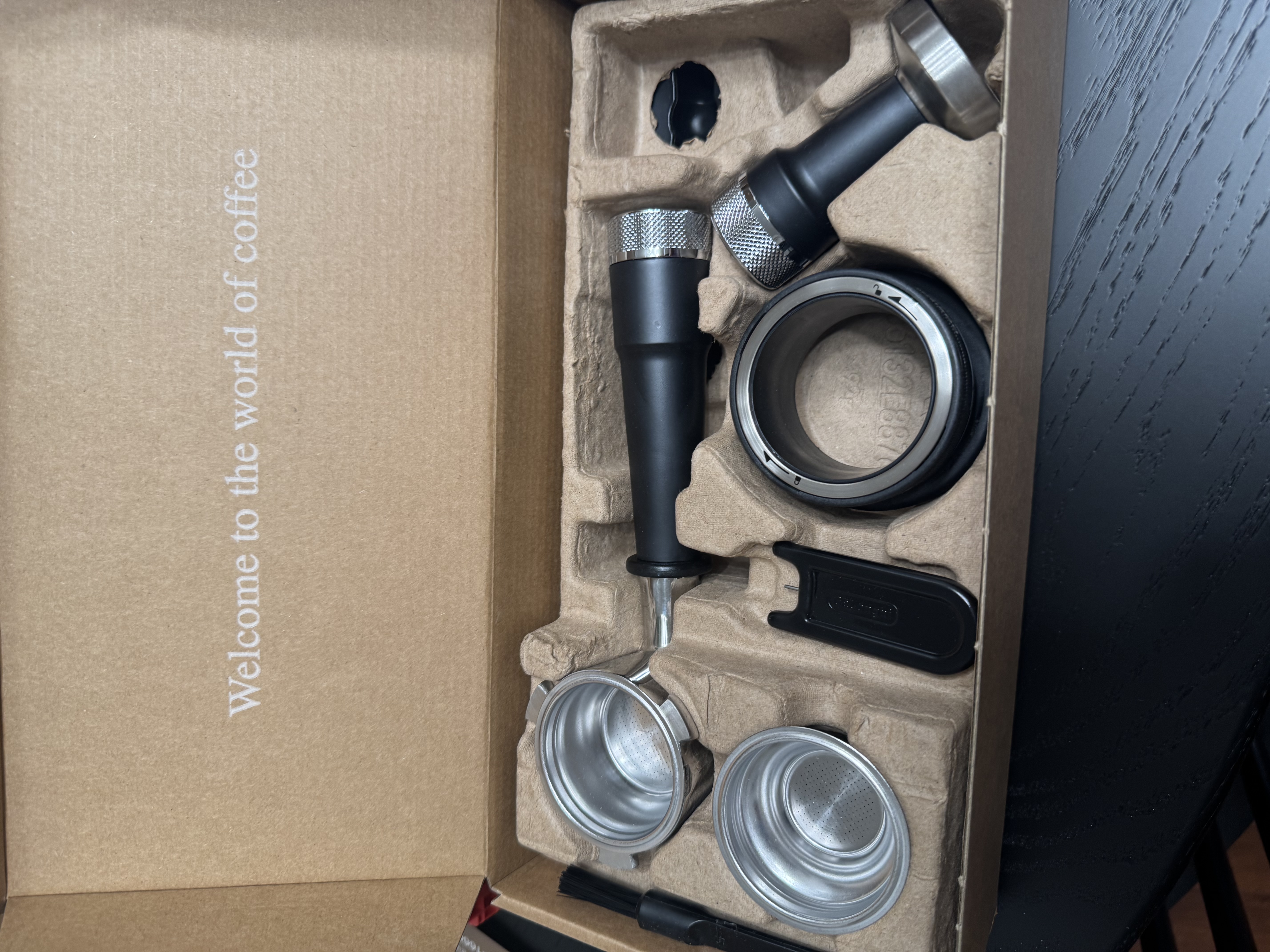 德龙（Delonghi）【升级款】咖啡机家用半自动咖啡机冷萃版银骑士研磨一体机 可视压力手动打奶泡EC9255.BK黑色 实拍图