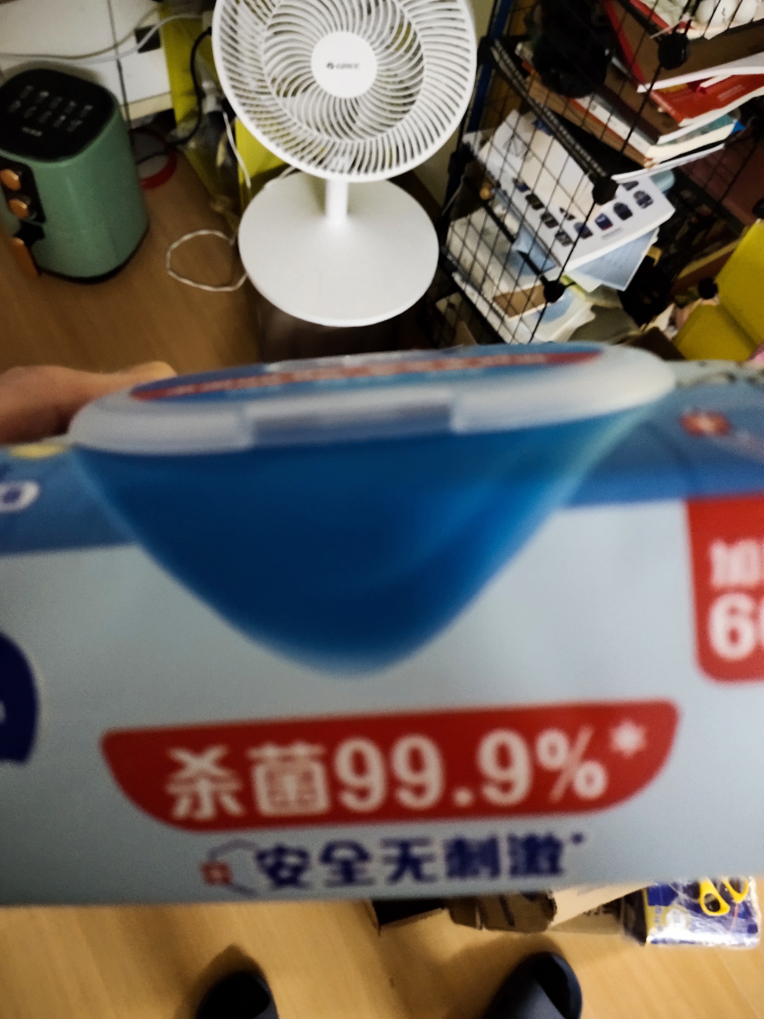 维达（Vinda）杀菌湿巾60片*4包线条小狗 温和无酒精湿纸巾 学生家庭出行 实拍图