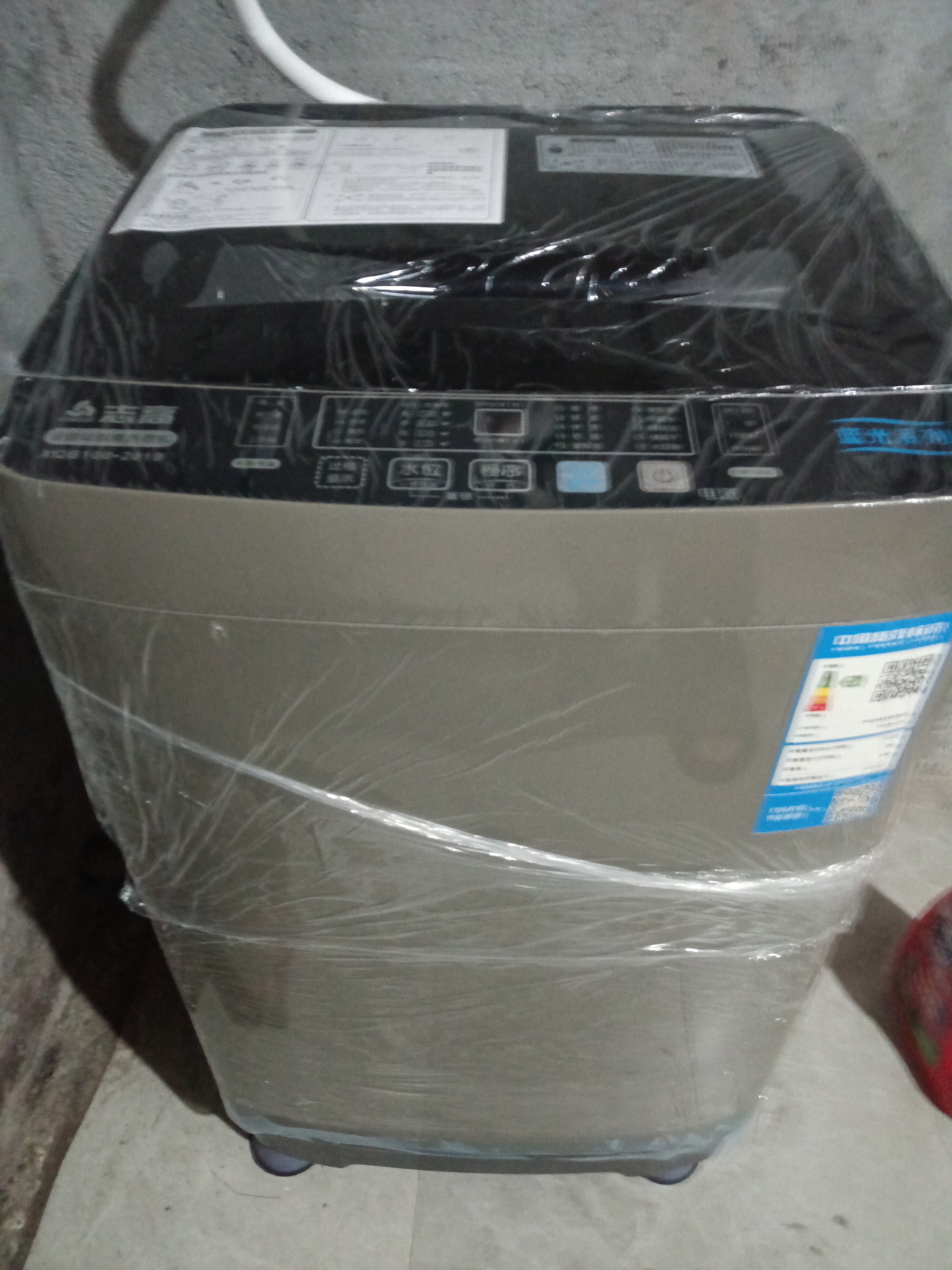 志高（CHIGO）全自动洗衣机 家用小型波轮 洗脱一体机大容量 公寓宿舍出租房 咖啡金 波轮 10斤【蓝光洗护+风干洁桶+强电机】 实拍图