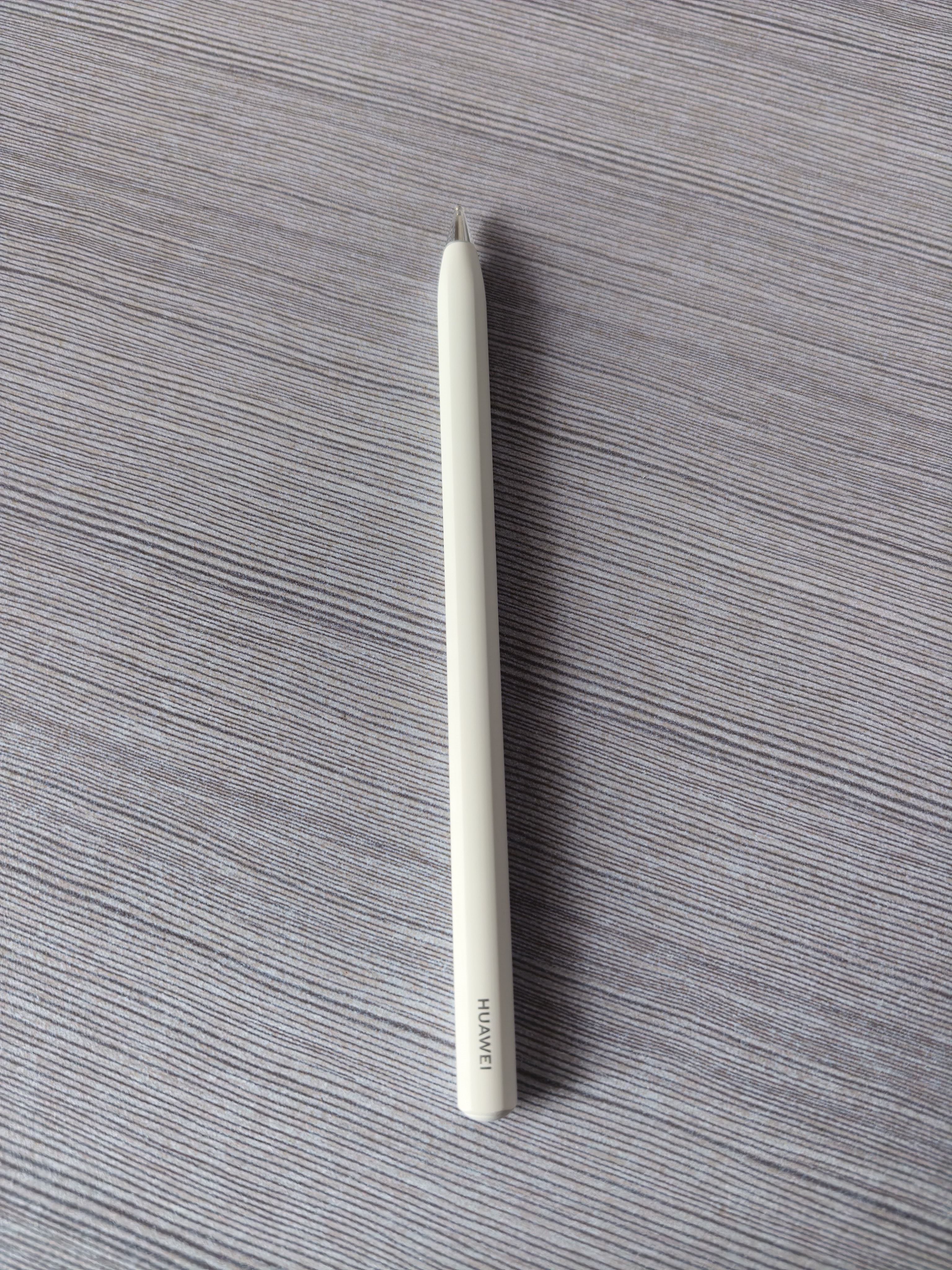 HUAWEI M-Pencil Pro 平板创作笔 华为手写笔 星闪技术 AI 一触即达 360°隐身触控 雪域白 实拍图