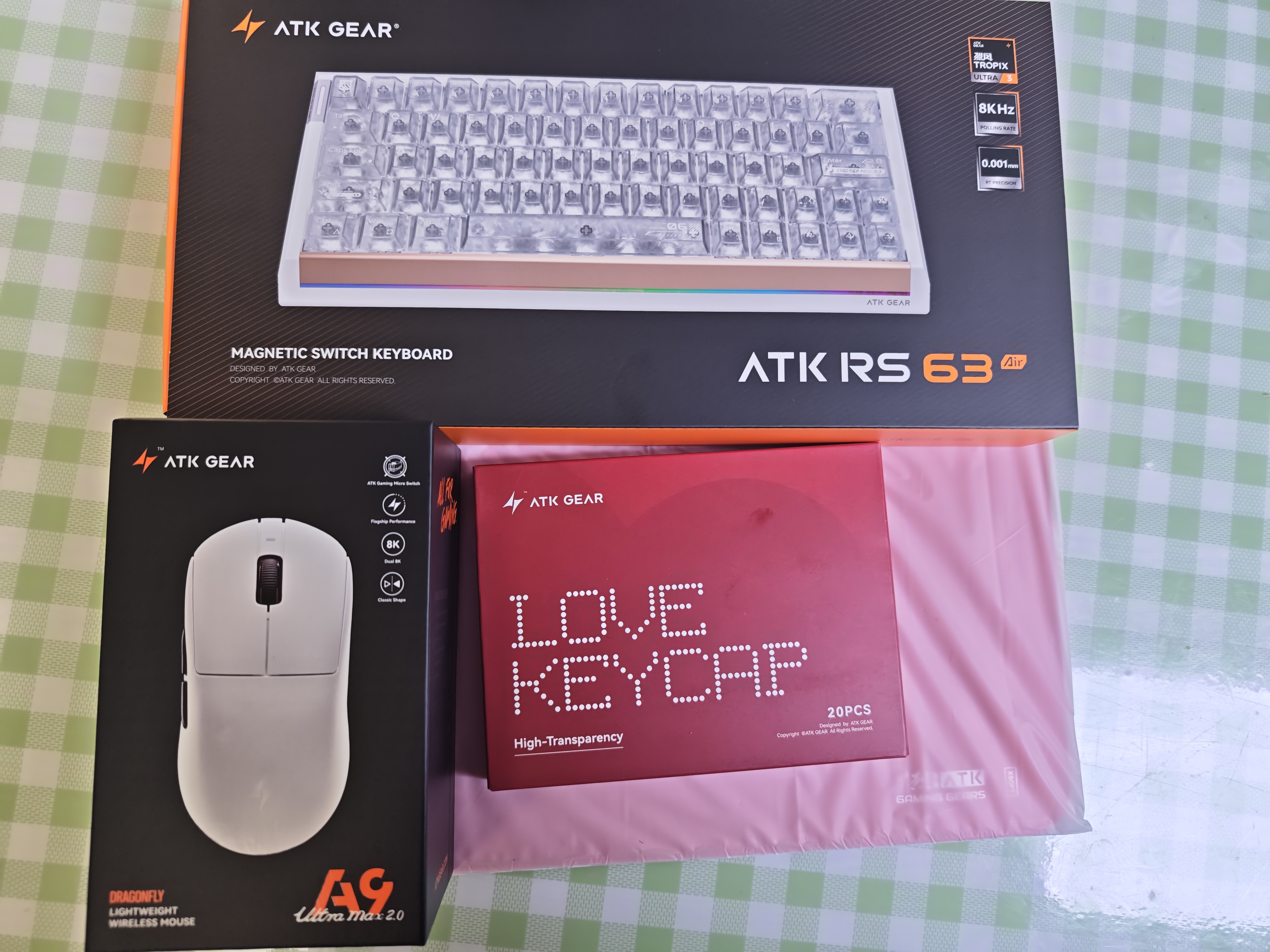 ATK蜻蜓A9无线鼠标电竞游戏办公鼠标 三模连接轻量化对称极简工学 A9UltraMax2.0白色 实拍图