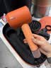 戴森（DYSON）HD16 智能吹风机 Supersonic 电吹风 头皮保护 快速干发 自动暂停感应 智能温控 礼盒款 柔雾杏色 实拍图