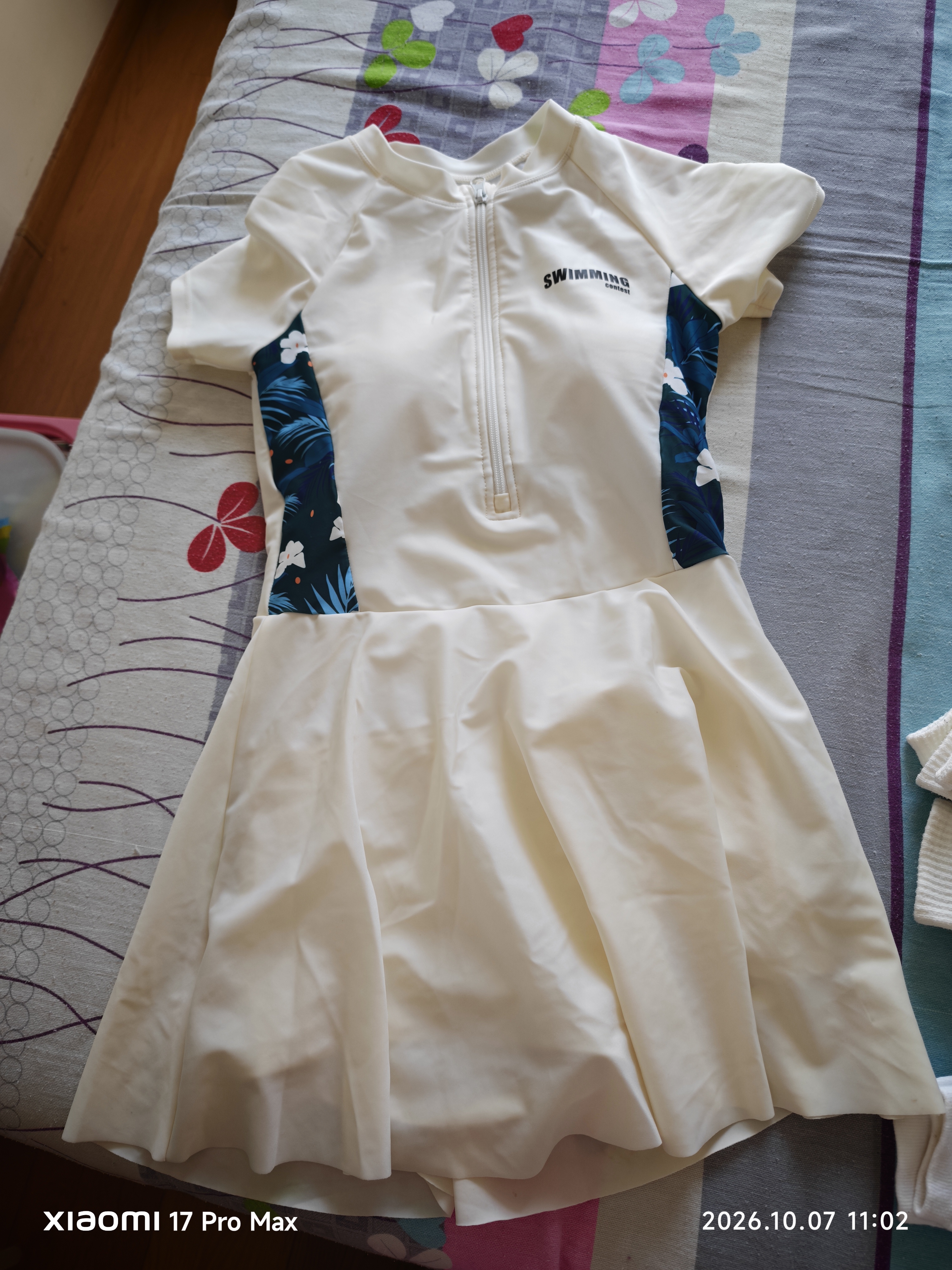 梵迪拉（F.DYRAA）泳衣女士游泳馆温泉学生连体遮肚显瘦保守游泳三件套13034白色L 实拍图