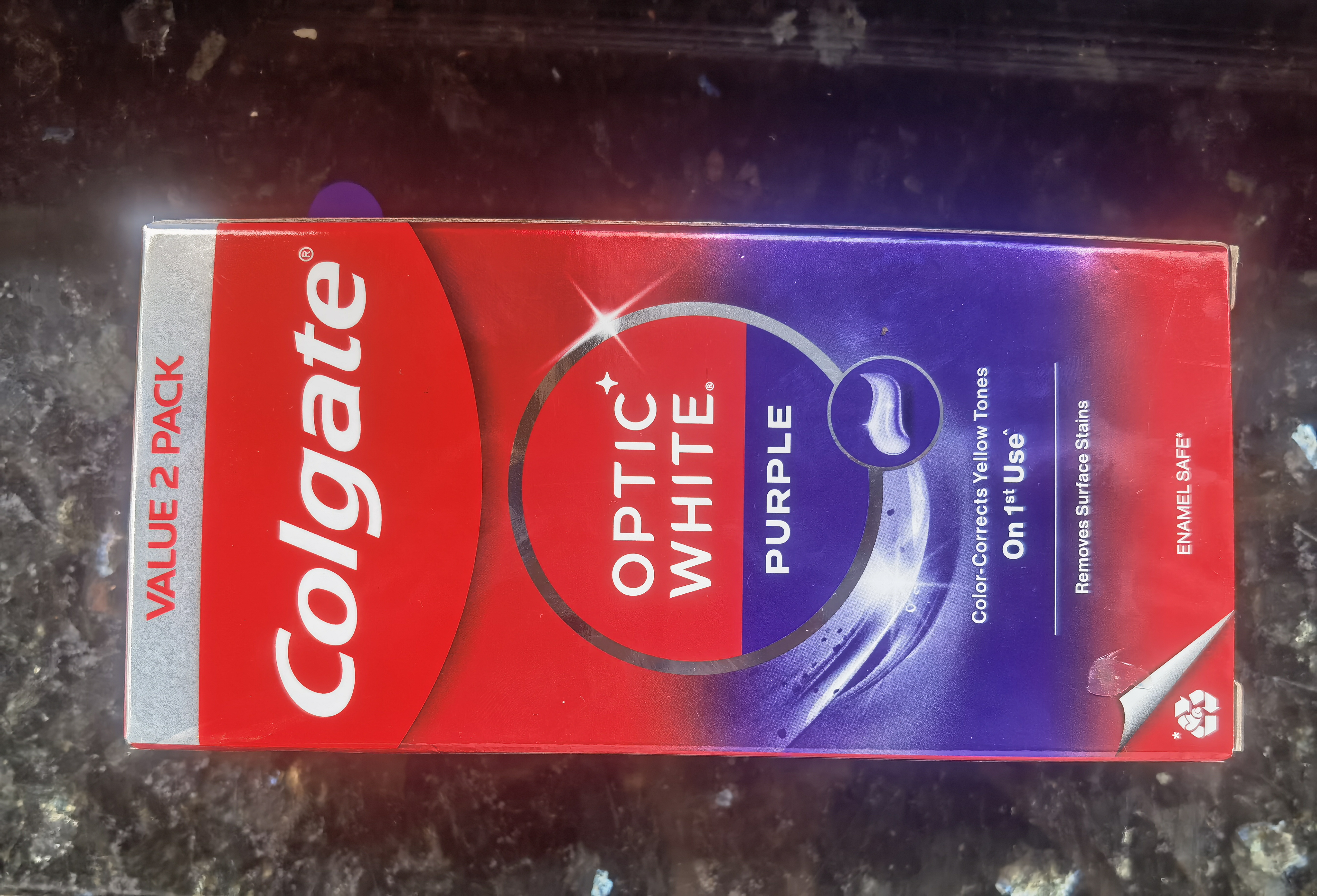 高露洁（Colgate）【港版升级】光感白闪钻亮白牙膏含氟加钙 清洁口腔 美白牙齿100g 实拍图