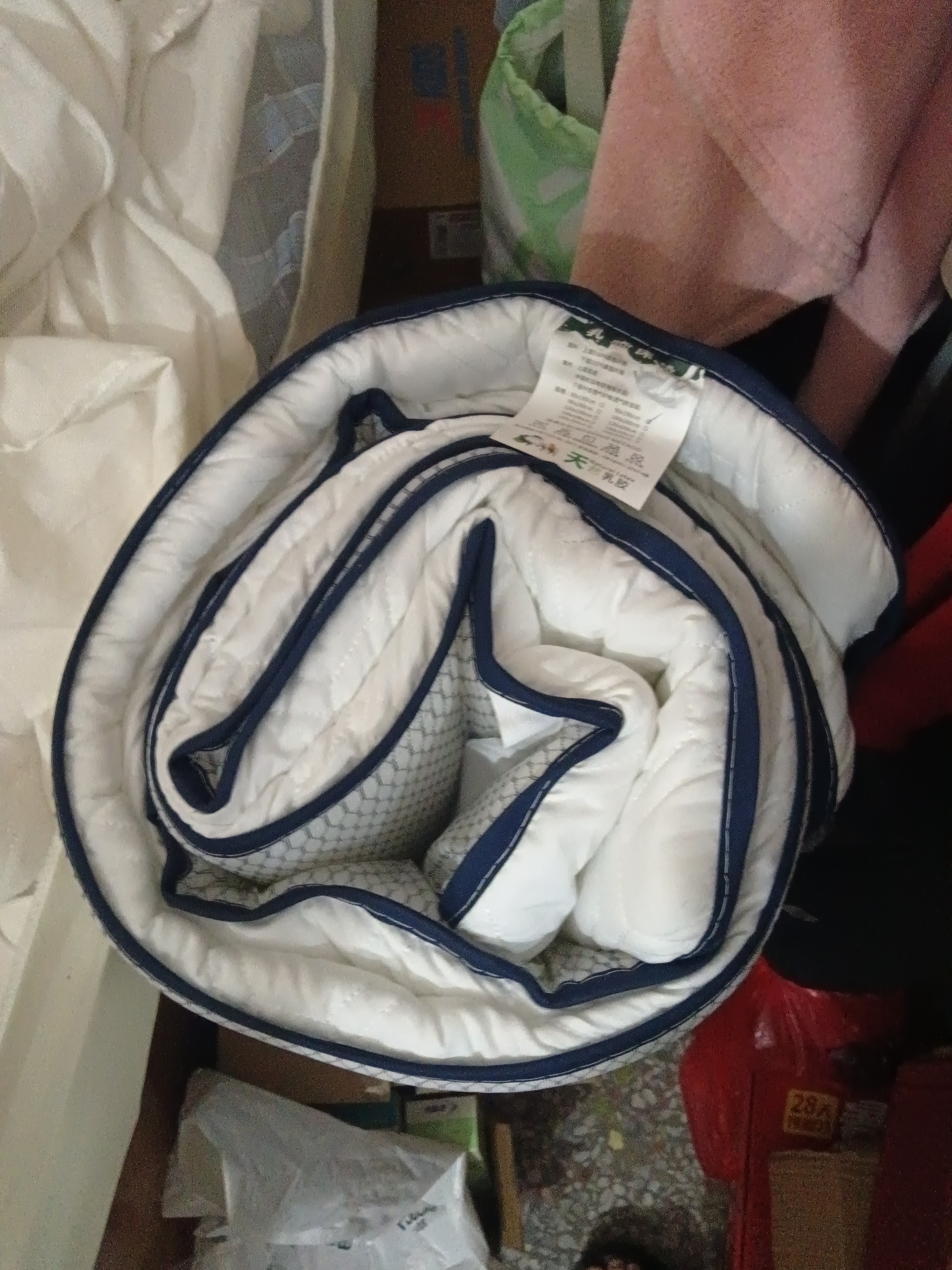 南极人（Nanjiren）记忆棉乳胶床垫0.9x1.9米学生宿舍榻榻米单人宿舍床垫子软床褥子 南极人-菱格白【厚约5cm】 90x190cm【耐压回弹 不易塌陷】 实拍图