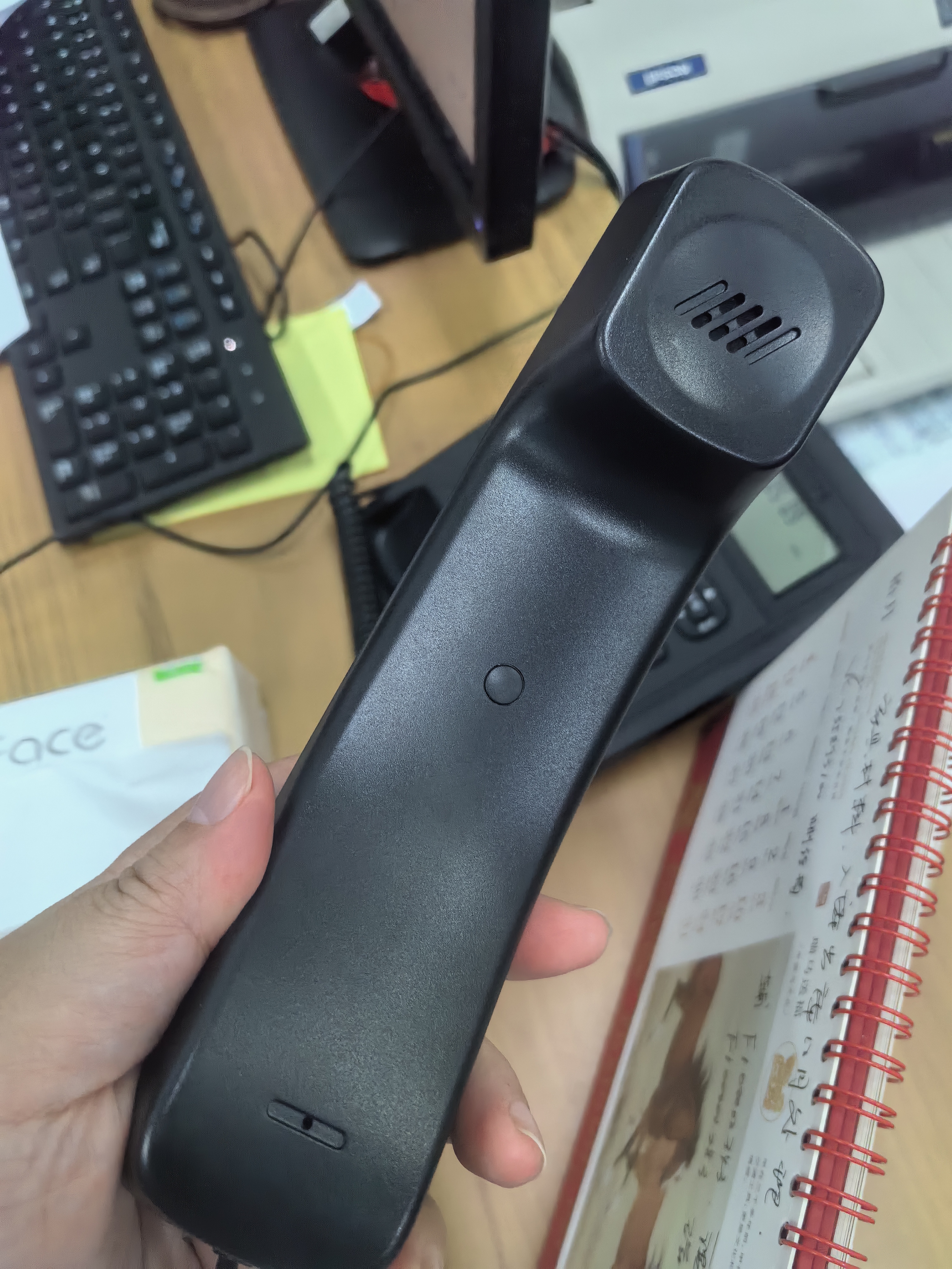 飞利浦（PHILIPS）有绳电话机座机 固定电话 办公家用 双接口 免电池 免提通话 CORD281A黑色 实拍图
