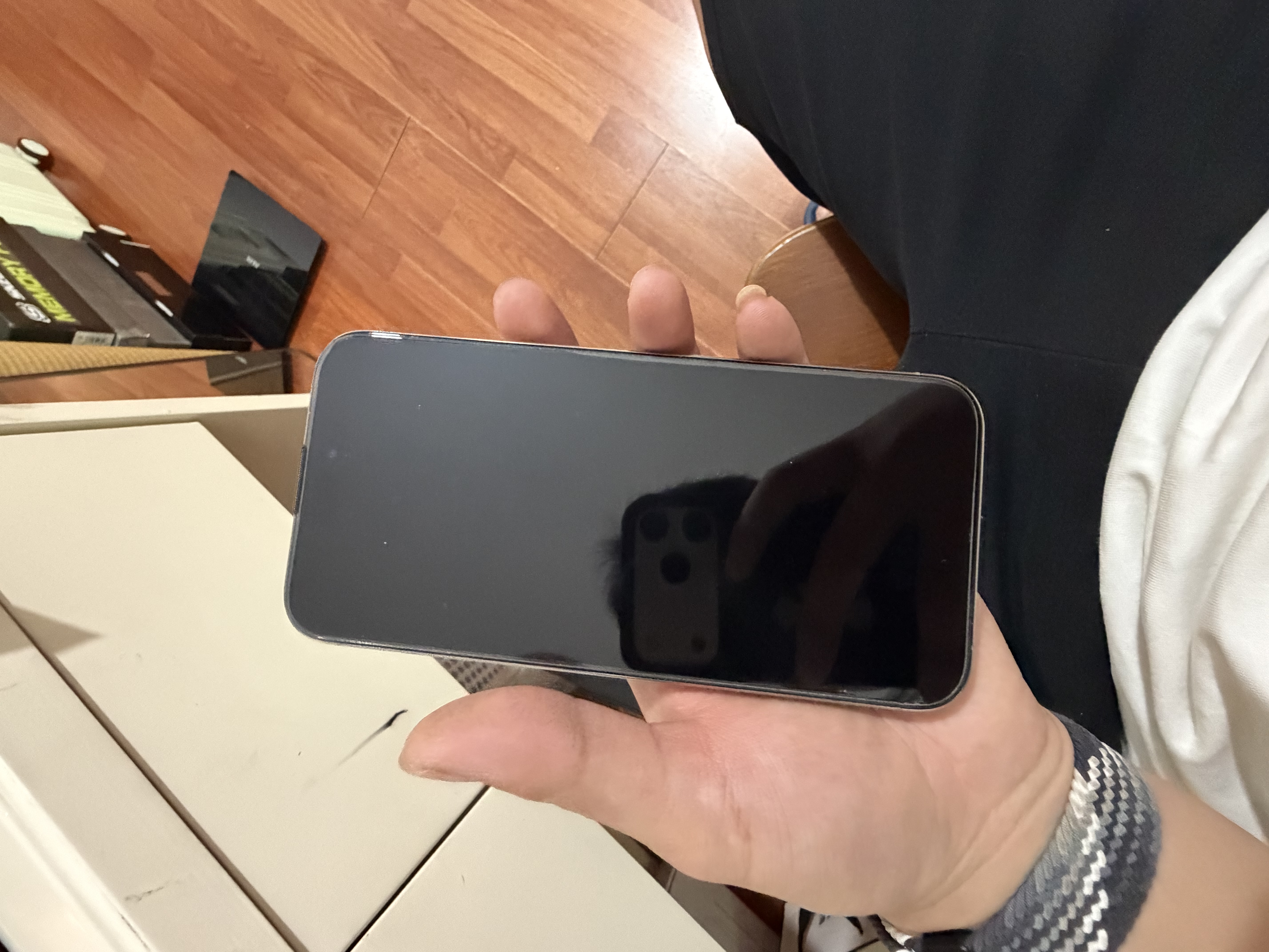 苹果15ProMax 【国行正品原装屏】 iPhone15pro max 5G Apple 双卡双待二手手机 原色钛金属 【国行正品原屏】 【99新·S级】256G【3期免息】 认准正品原屏，拒绝低劣 实拍图
