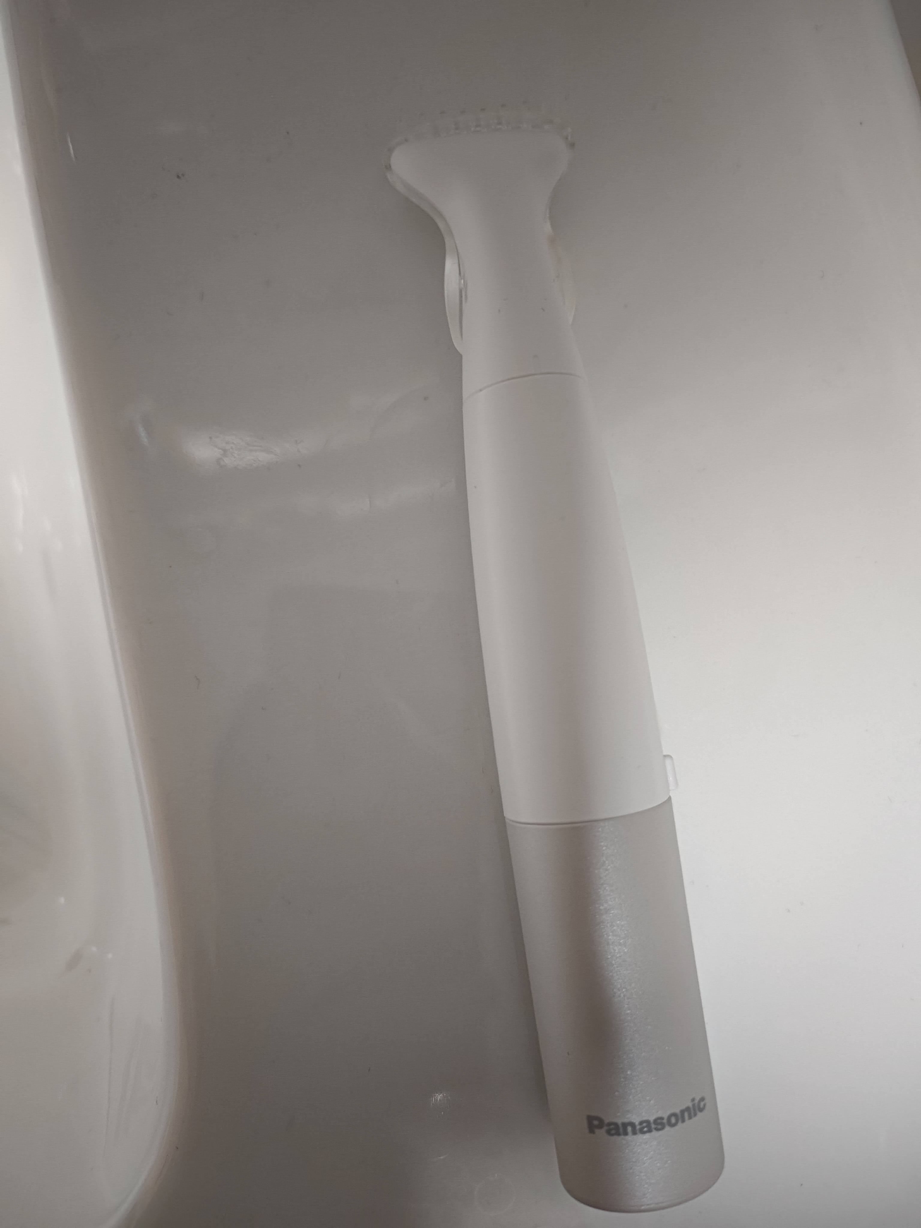 松下（Panasonic）电动私处剃毛器整机进口私处刮毛男女士脱毛仪修毛器干湿两用ES-WV62BH205 实拍图