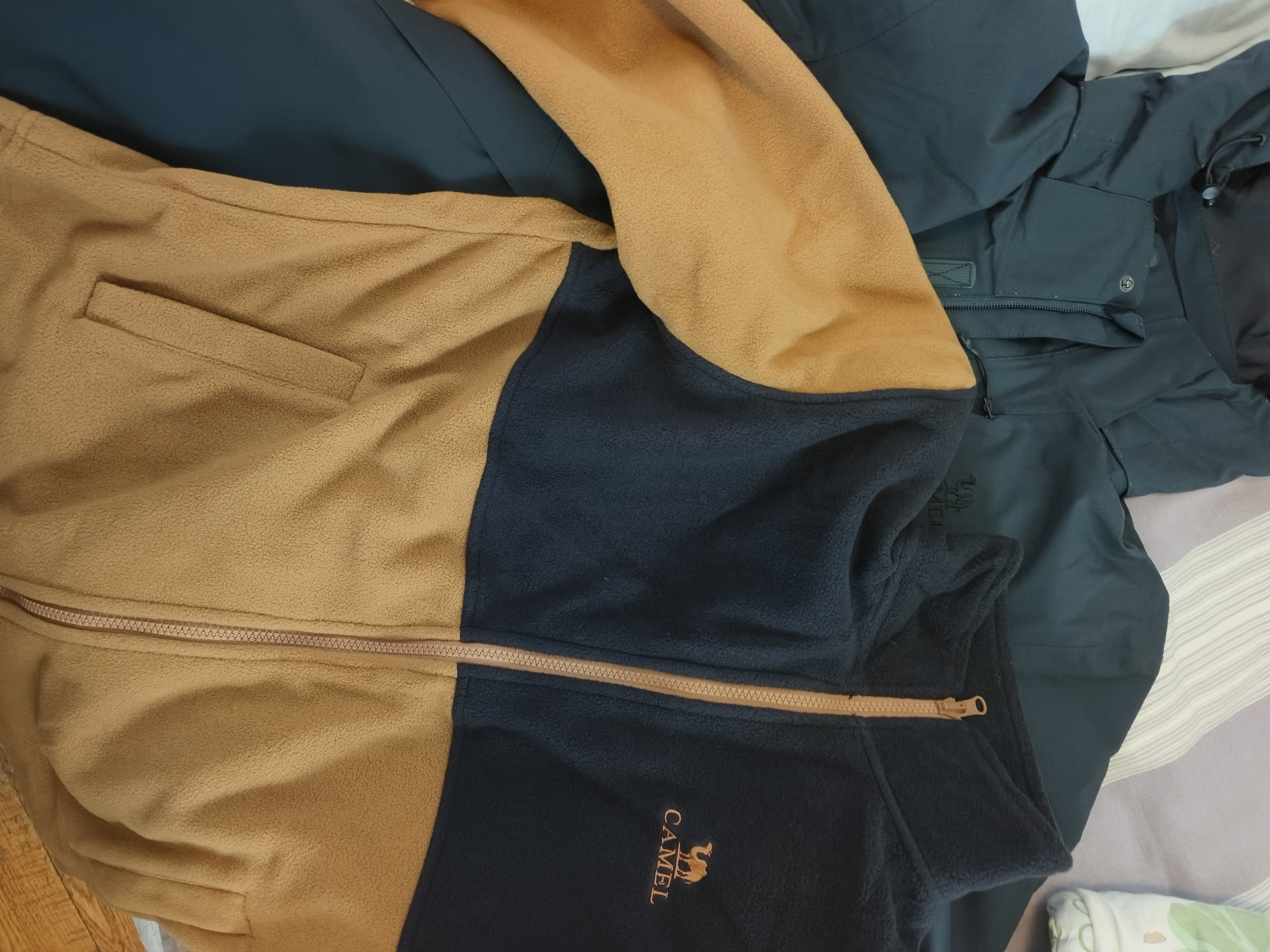 骆驼（CAMEL）CamelTex户外御寒冲锋衣男女同款防油污外套三合一登山服  M 实拍图
