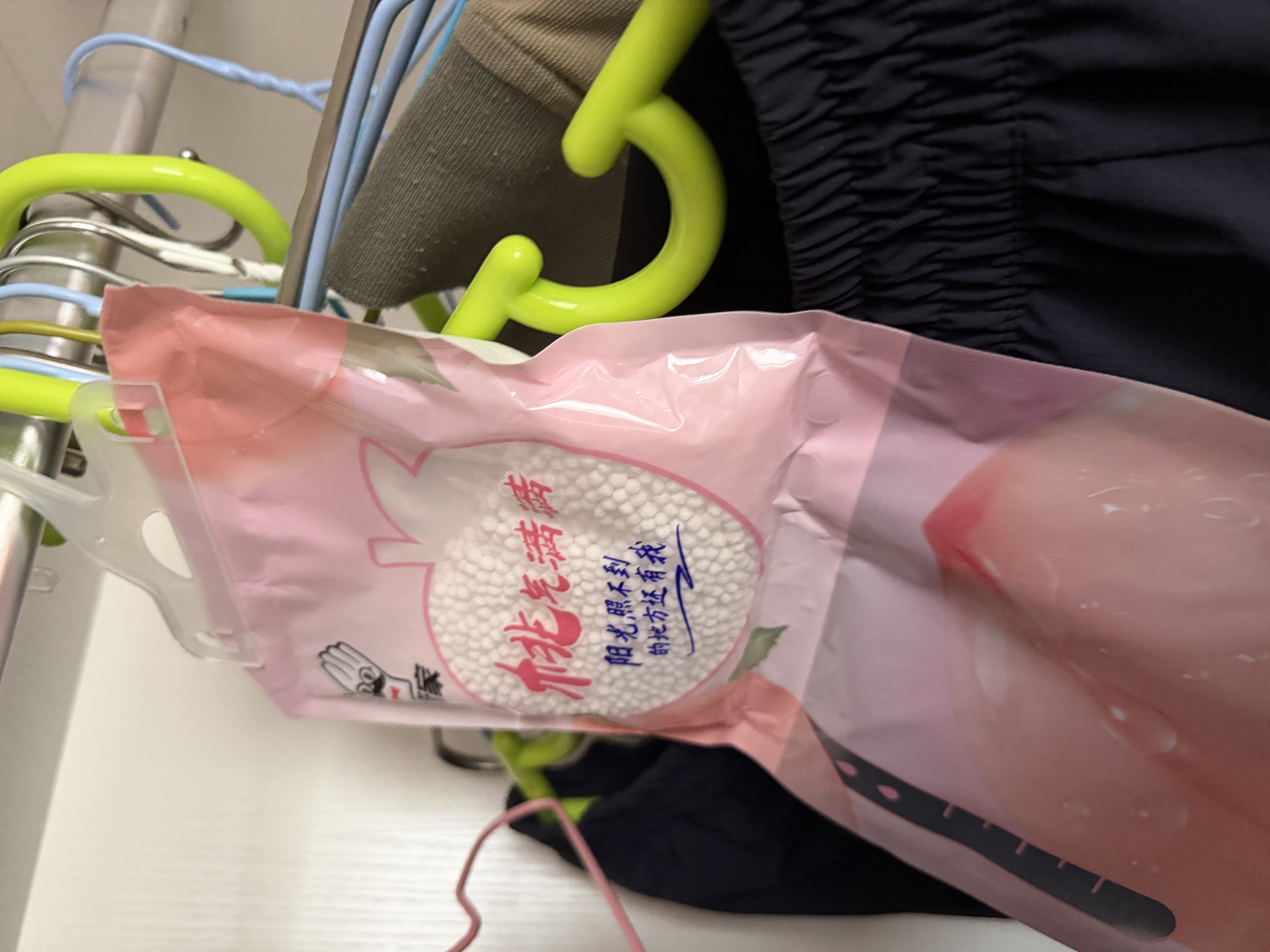 老管家除湿袋桃气满满230g*10挂式干燥剂室内房间衣柜吸湿盒防霉防潮剂 实拍图