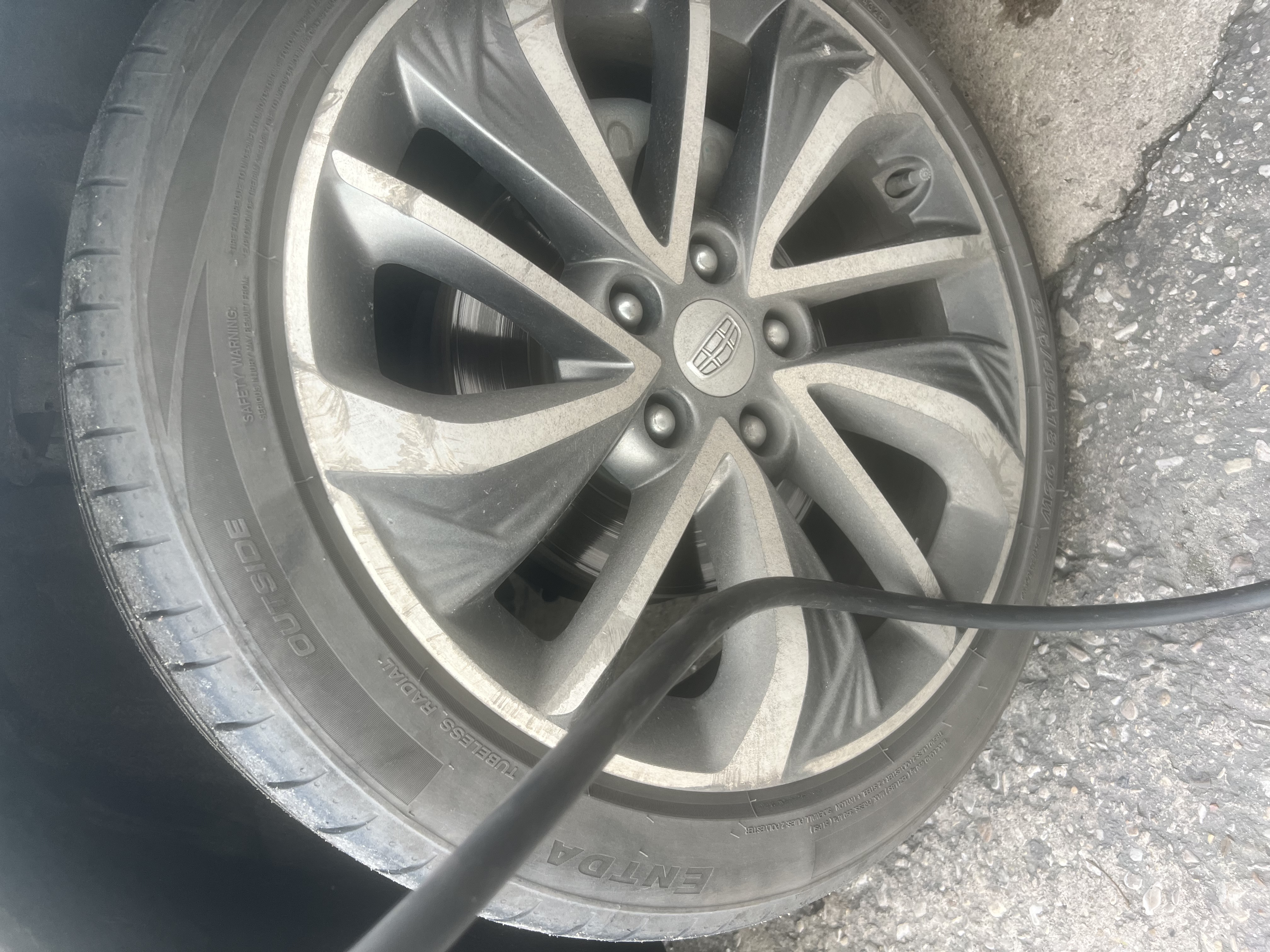 ENTDA朝阳 安达轮胎 汽车轮胎 225/45R18 95W D01 适配速腾/轩朗25年产 实拍图