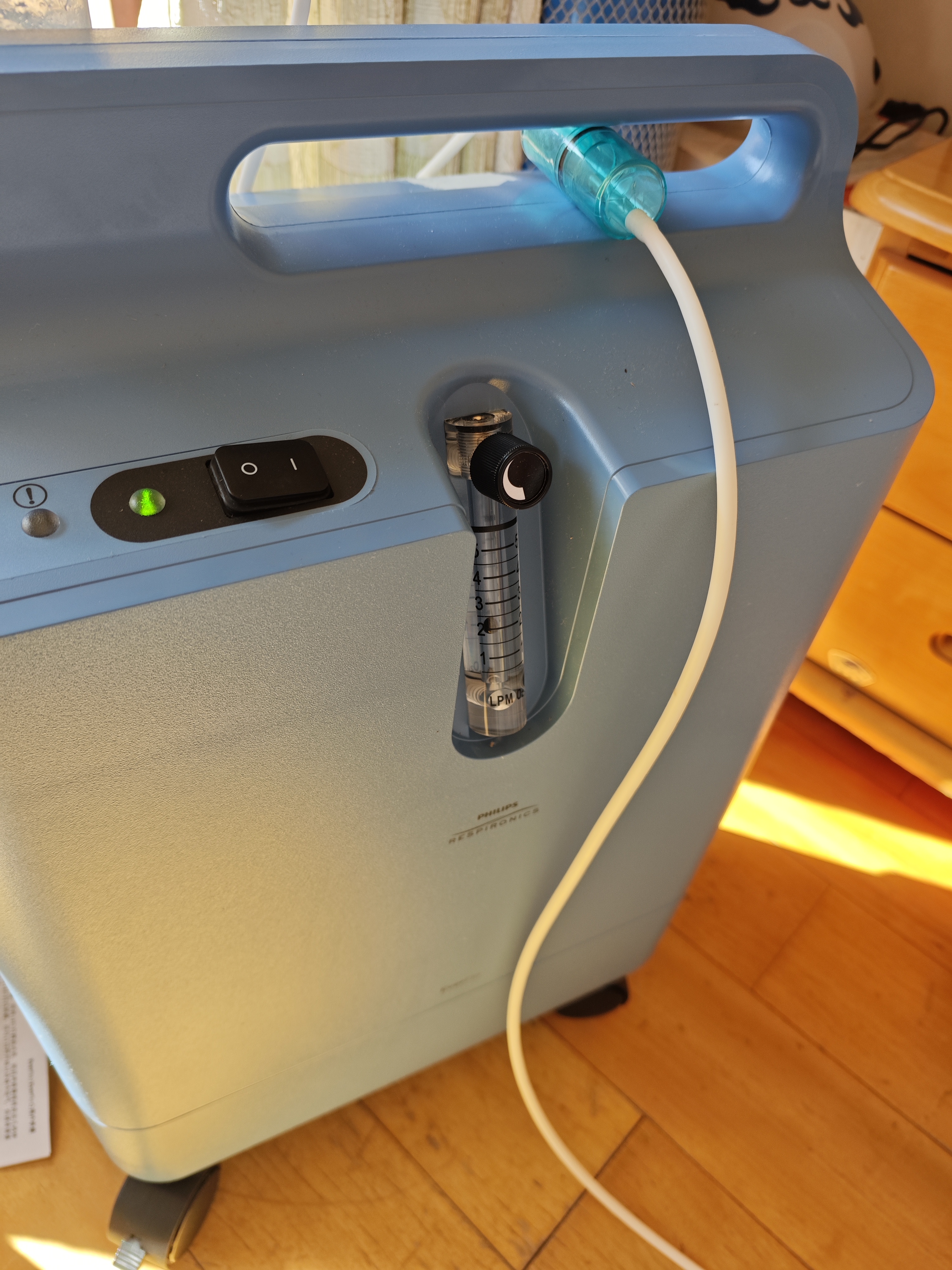 飞利浦（PHILIPS）呼吸机制氧机医用级5升家用老人孕妇慢阻肺专用静音吸氧机 实拍图