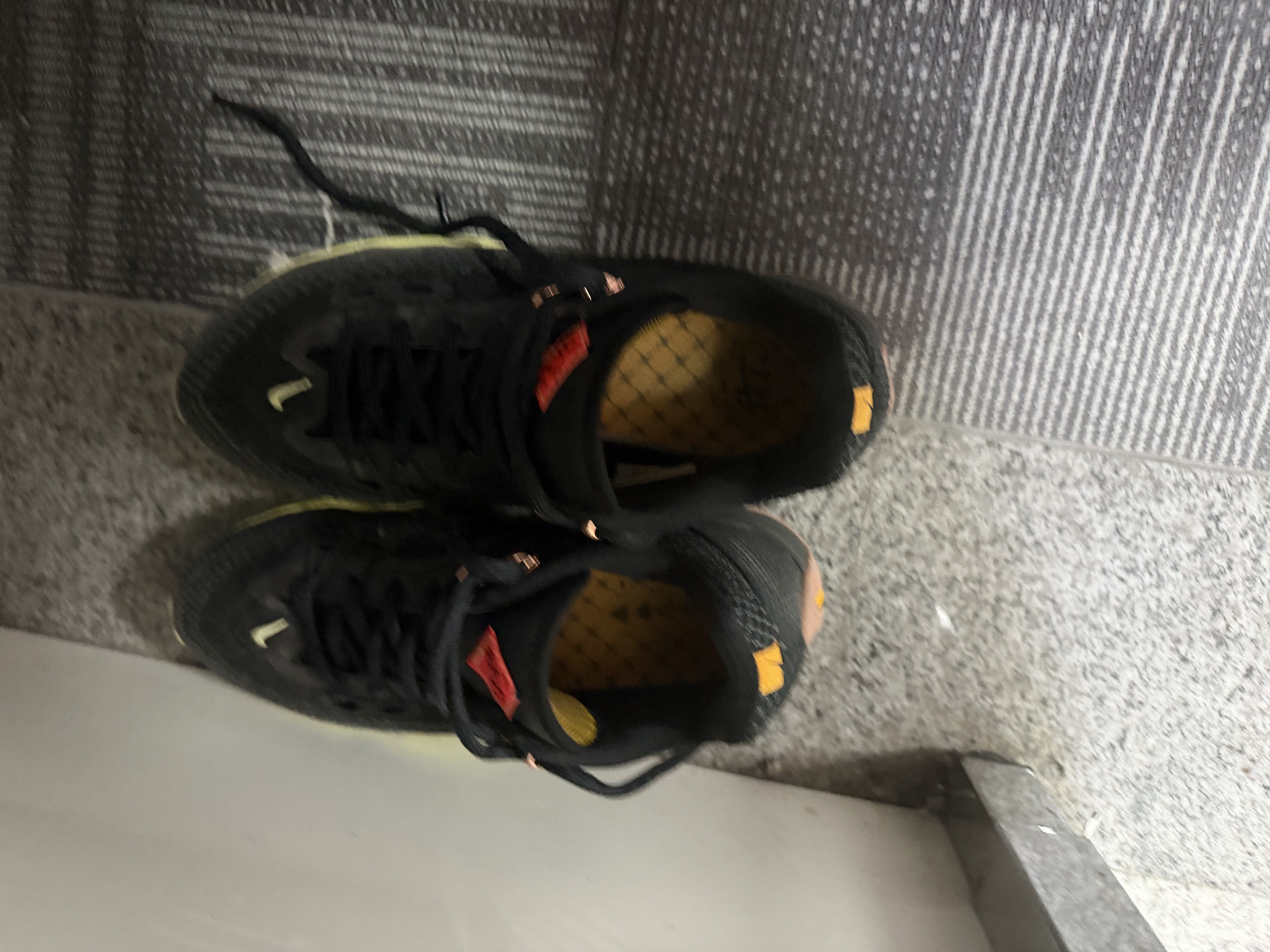 耐克NIKE男子实战篮球鞋S.T. FLARE 运动鞋HF0232-004黑/灰44 实拍图