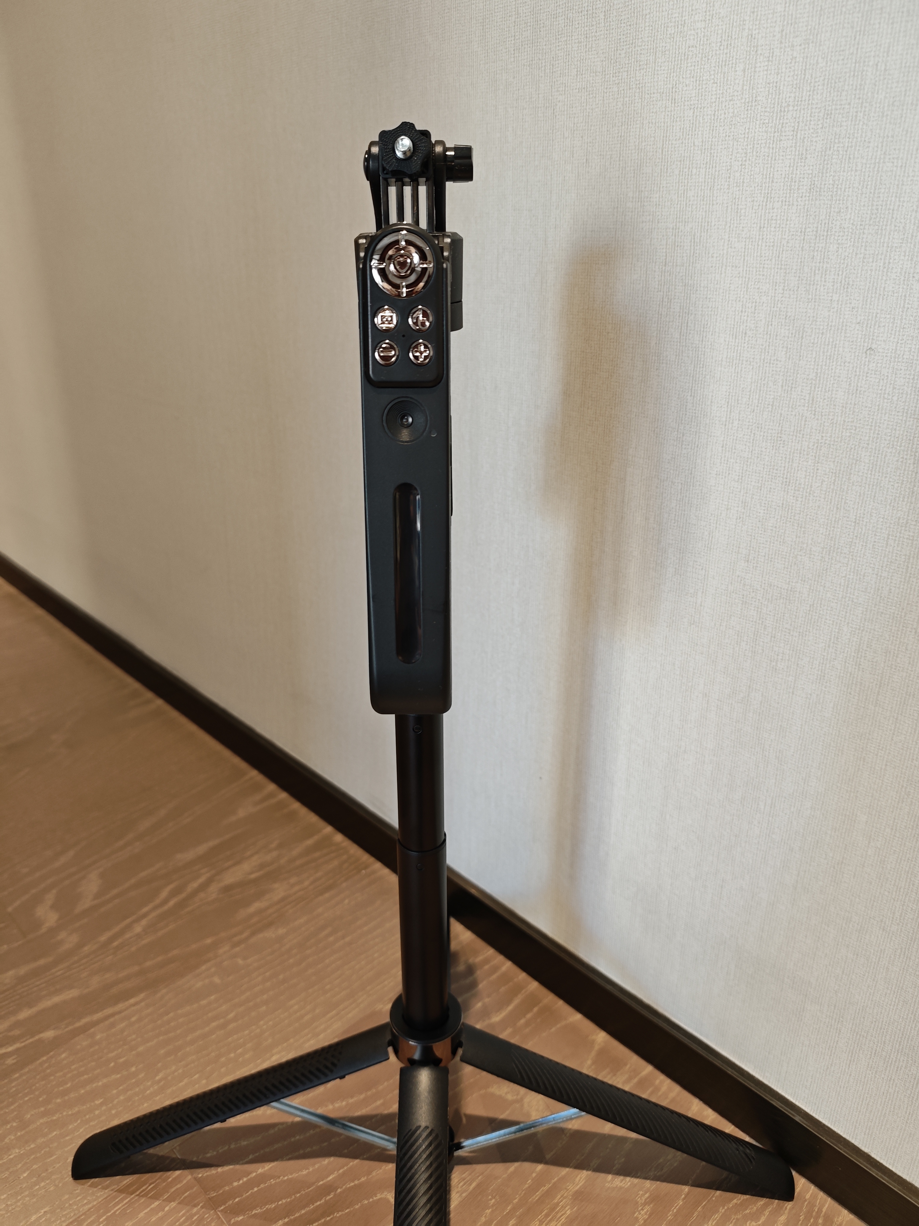逗映（FUNSNAP）A16手机云台跟拍追踪AI变焦云眼手机自拍杆支架拍照摄影补光直播旅游落地四脚架拍照神器 升级款 实拍图