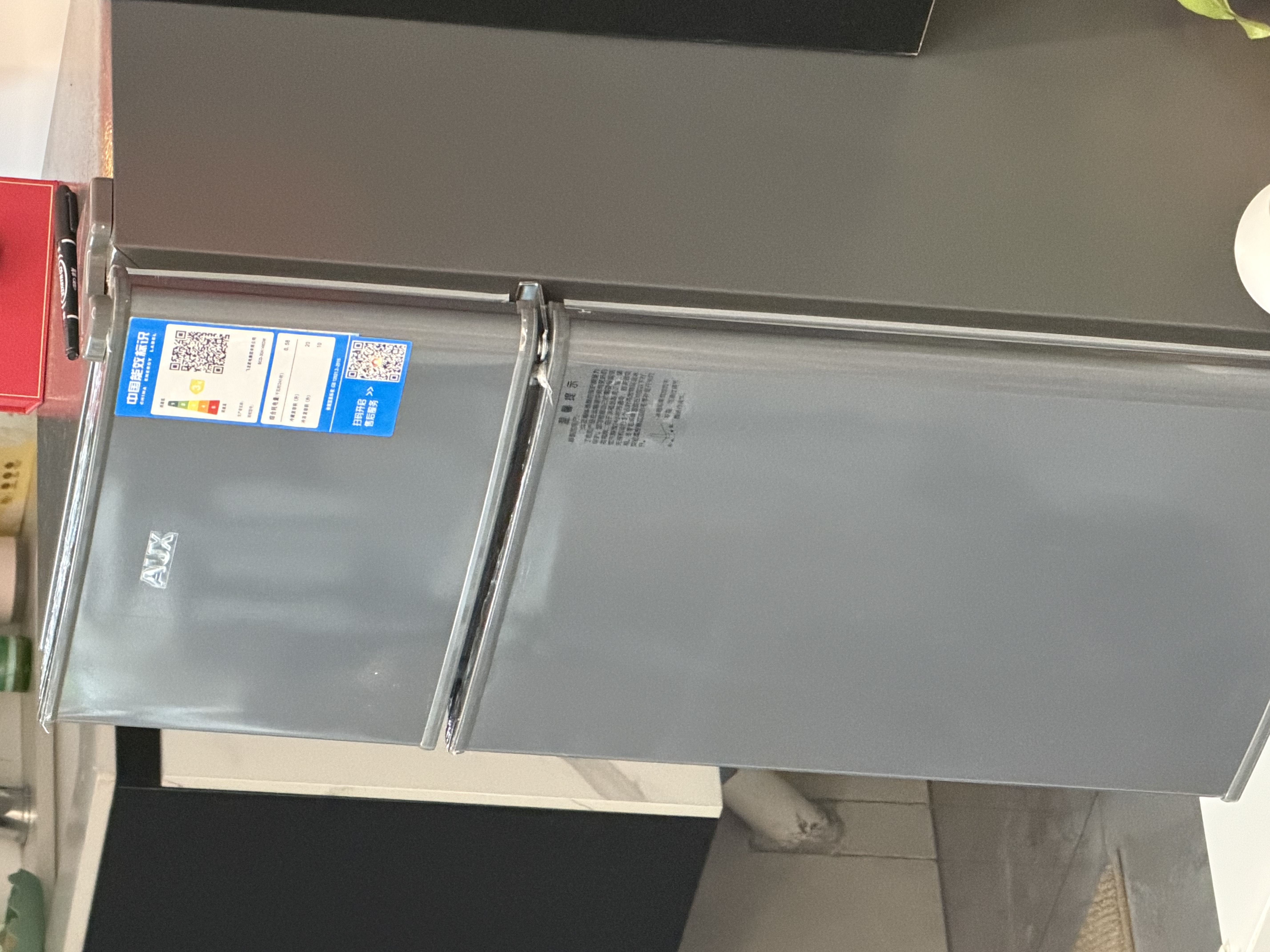 奥克斯（AUX）小冰箱家用小型迷你冷藏冷冻两用出租房宿舍用节能省电寝室办公室电冰箱 【净化去味】146灰色【高效保鲜 铜管速冷】30L 实拍图