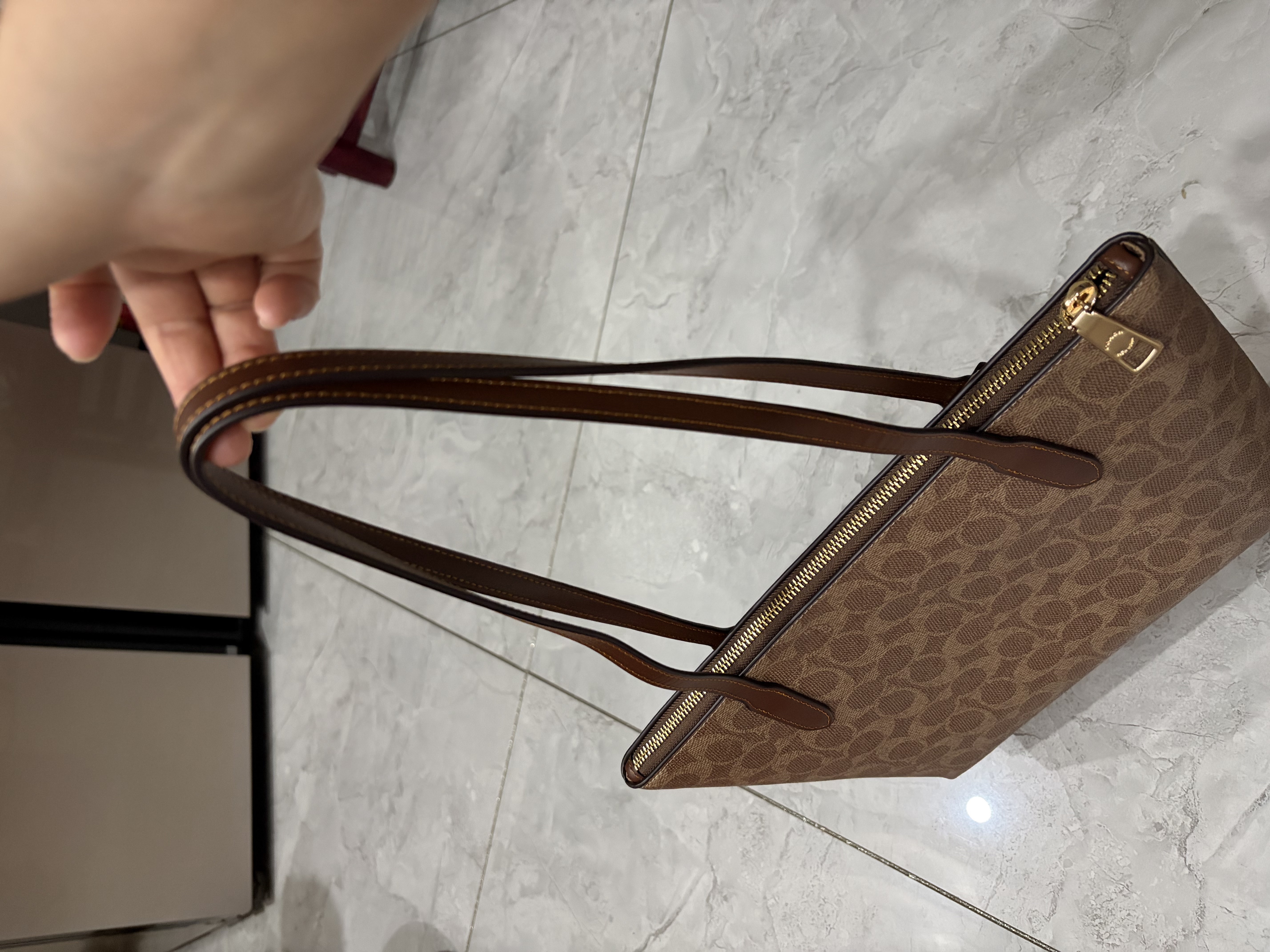 蔻驰（COACH）【品牌直供】女士FIONA24长柄手提单肩托特包棕褐CBT18礼物次日达 实拍图