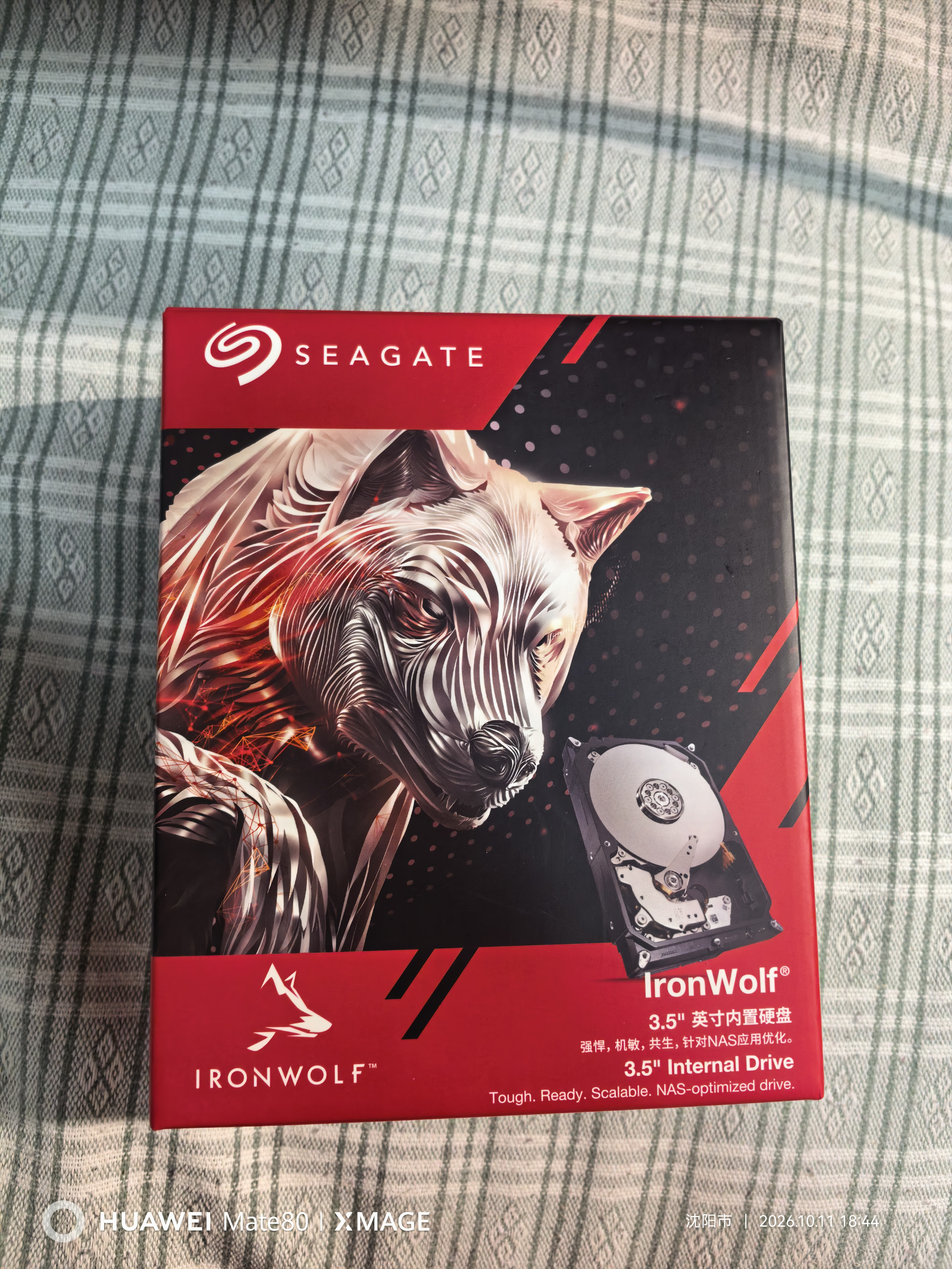 希捷（SEAGATE）NAS硬盘 4TB 256MB 机械硬盘 CMR垂直 静音低耗 数据恢复服务 3.5英寸 希捷酷狼 ST4000VN006 实拍图