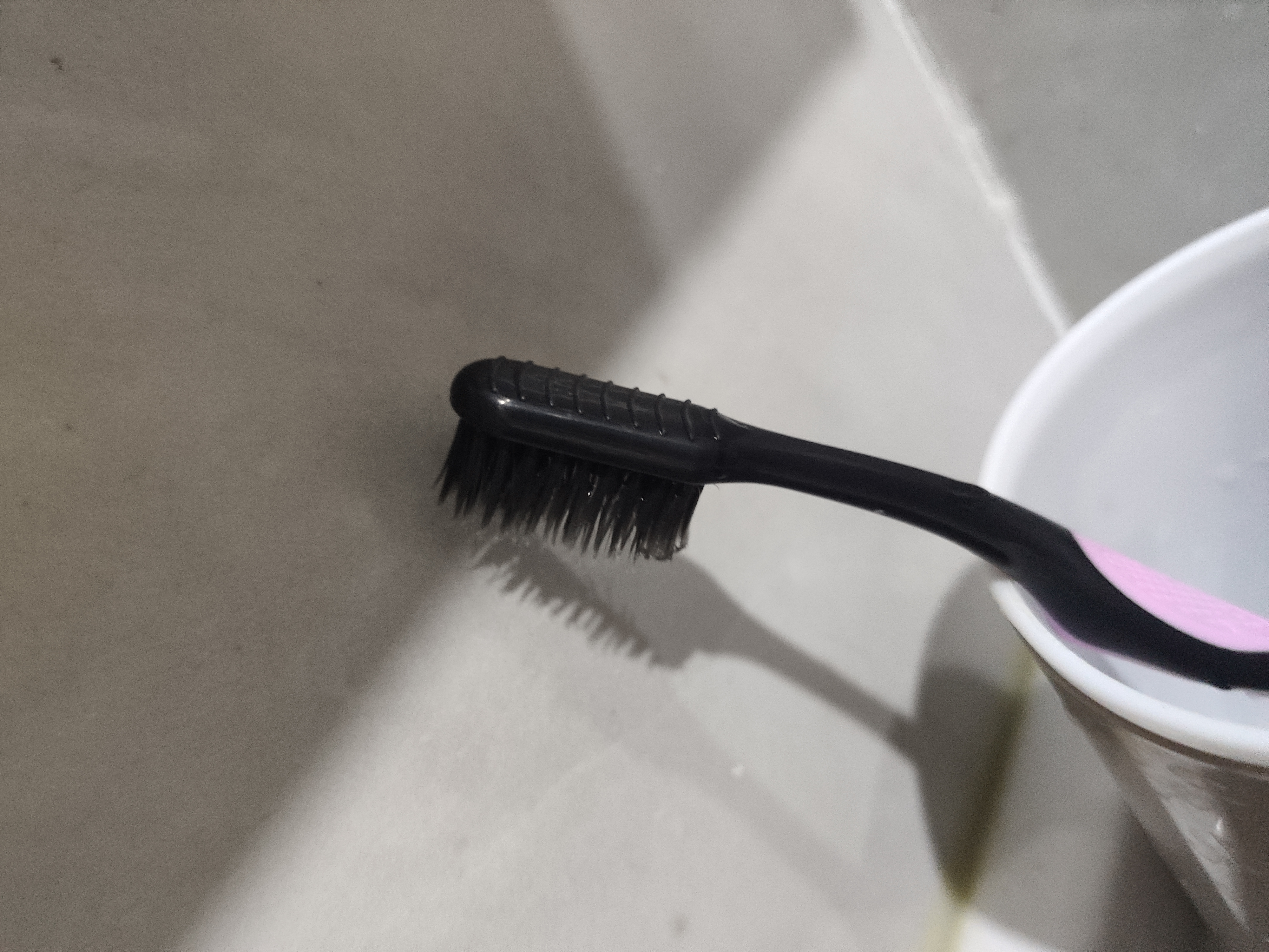 高露洁（Colgate）牙刷软毛细毛护龈成人牙刷独立装12支家庭装颜色随机 实拍图