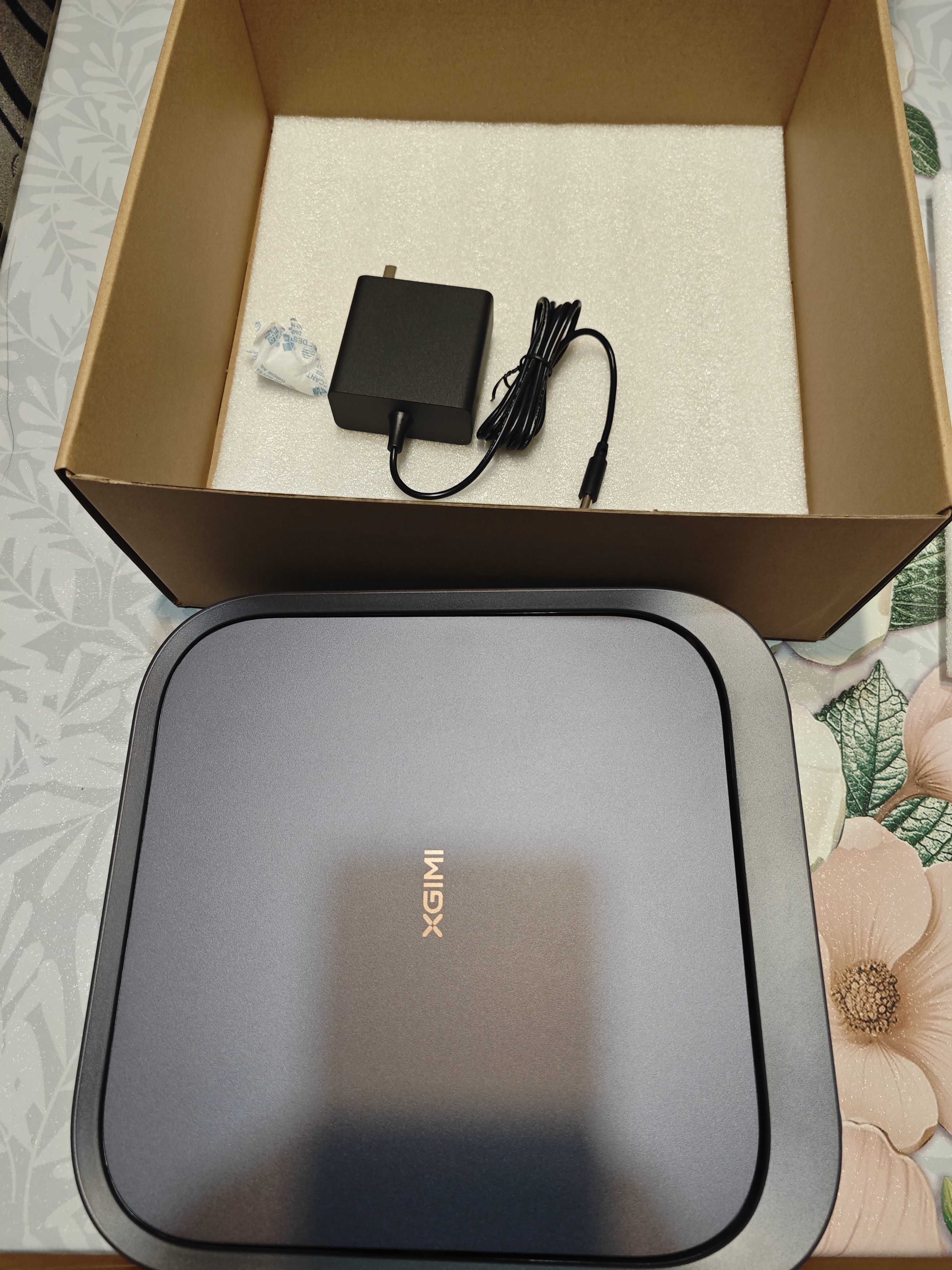极米（XGIMI）Z6X Pro 三色激光旗舰版 1500CVIA 家用投影仪轻薄智能 一体式云台无线投屏  精致送礼 国家补贴 实拍图