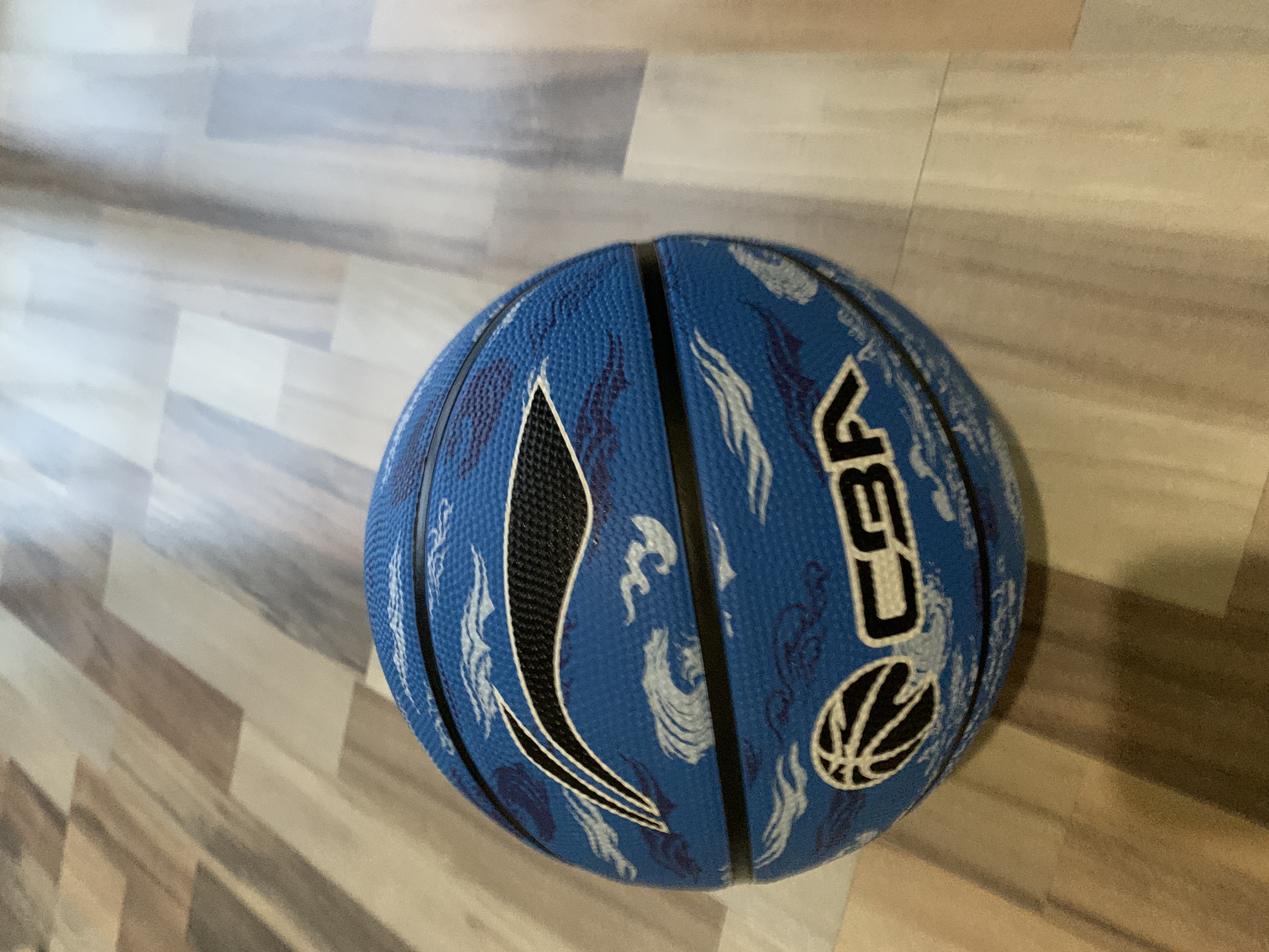 李宁（LI-NING）篮球儿童6-12岁比赛室内外蓝白款幼儿小学生青少年五号篮球099-1 实拍图