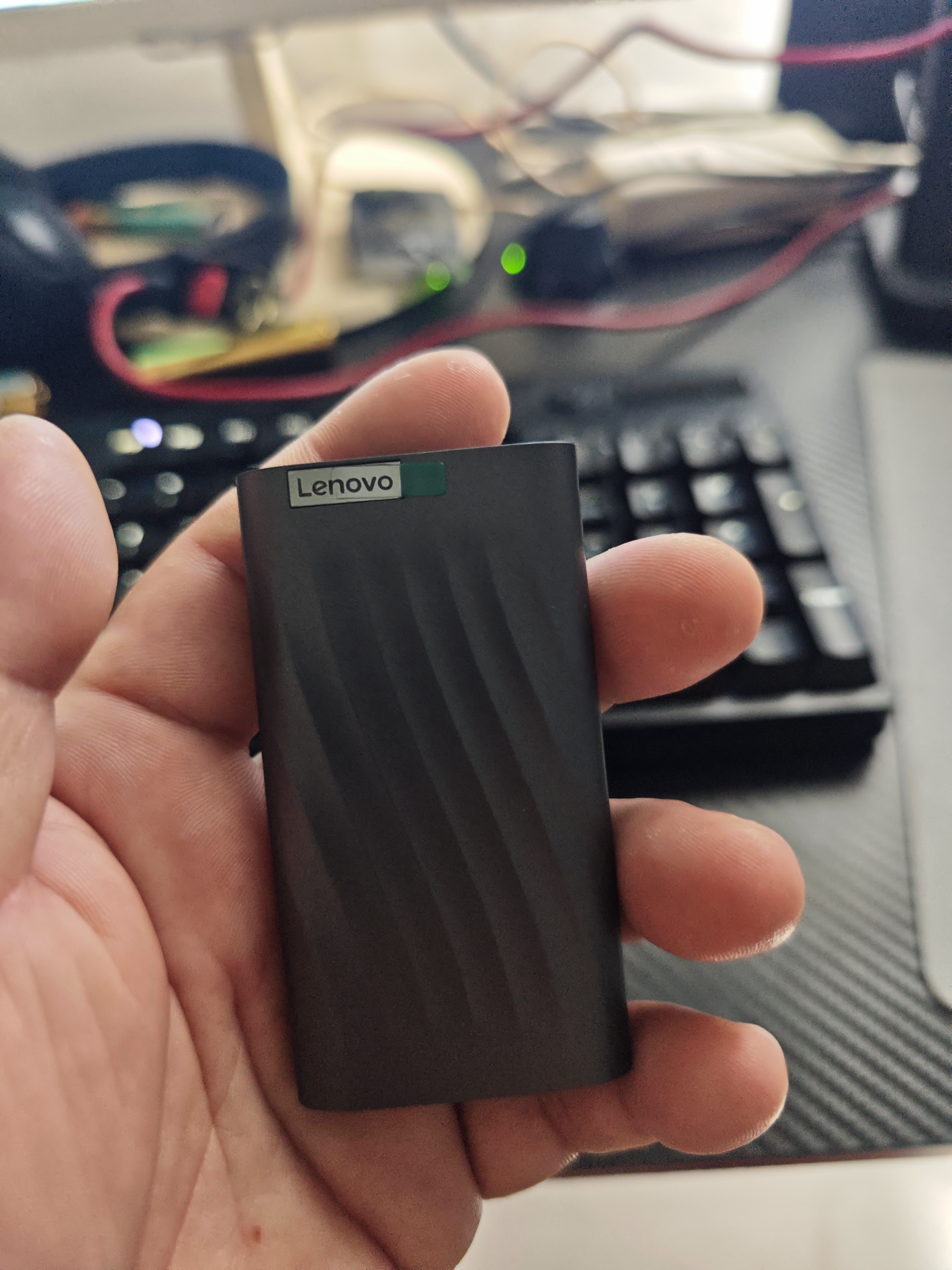 联想（Lenovo)512GB 移动固态硬盘（PSSD）Type-cUSB 3.1 550MB/s高速SSD双接口 手机直连 笔记本 PS6  实拍图