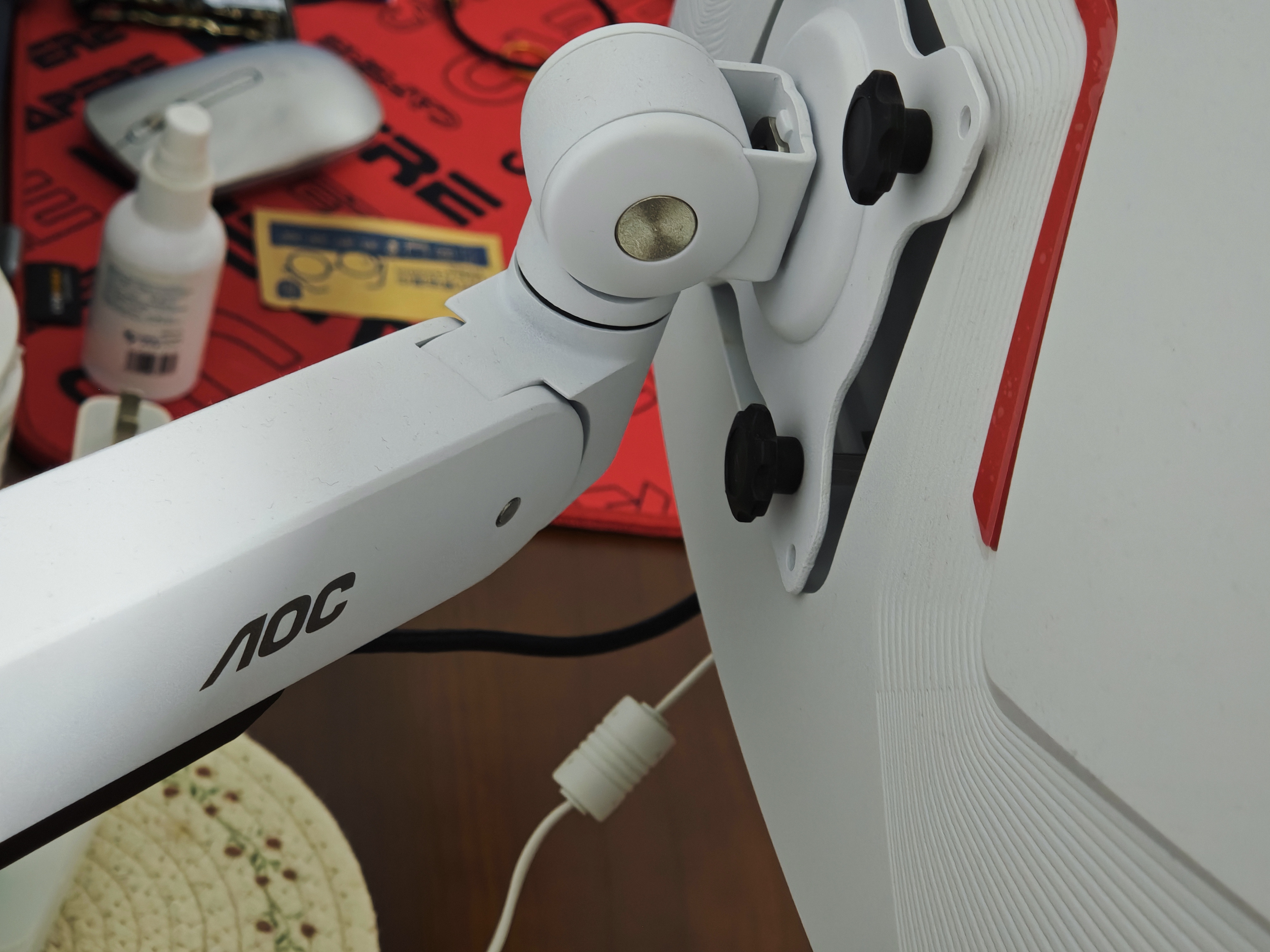 AOC显示器支架 AM400PLUS升级款 双安装夹持穿孔 不沉头旋转升降增高架 显示器机械臂 电脑支架AM402W 实拍图