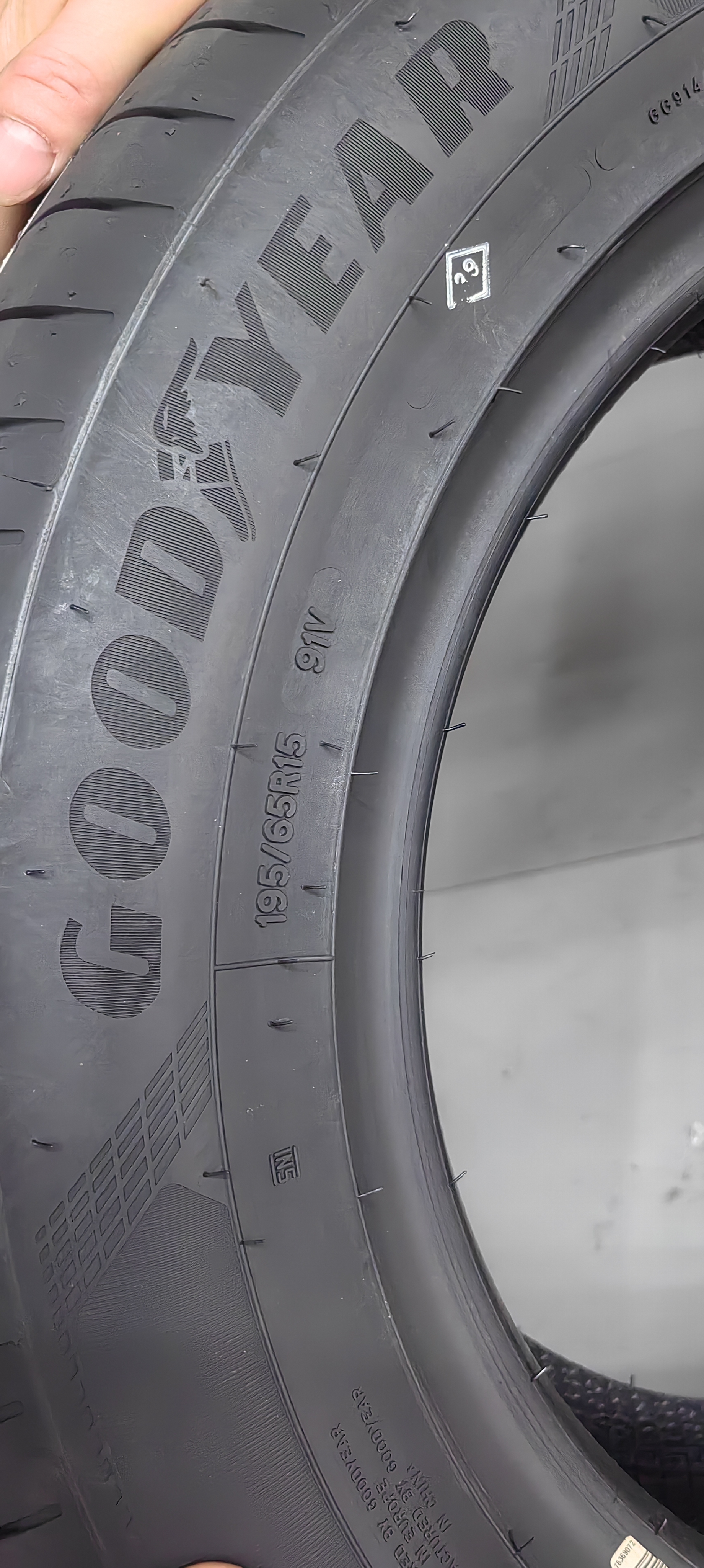 固特异（Goodyear）汽车轮胎 195/65R15 91V 鹰驰F1酷跑 适配卡罗拉雷凌 御乘升级 实拍图