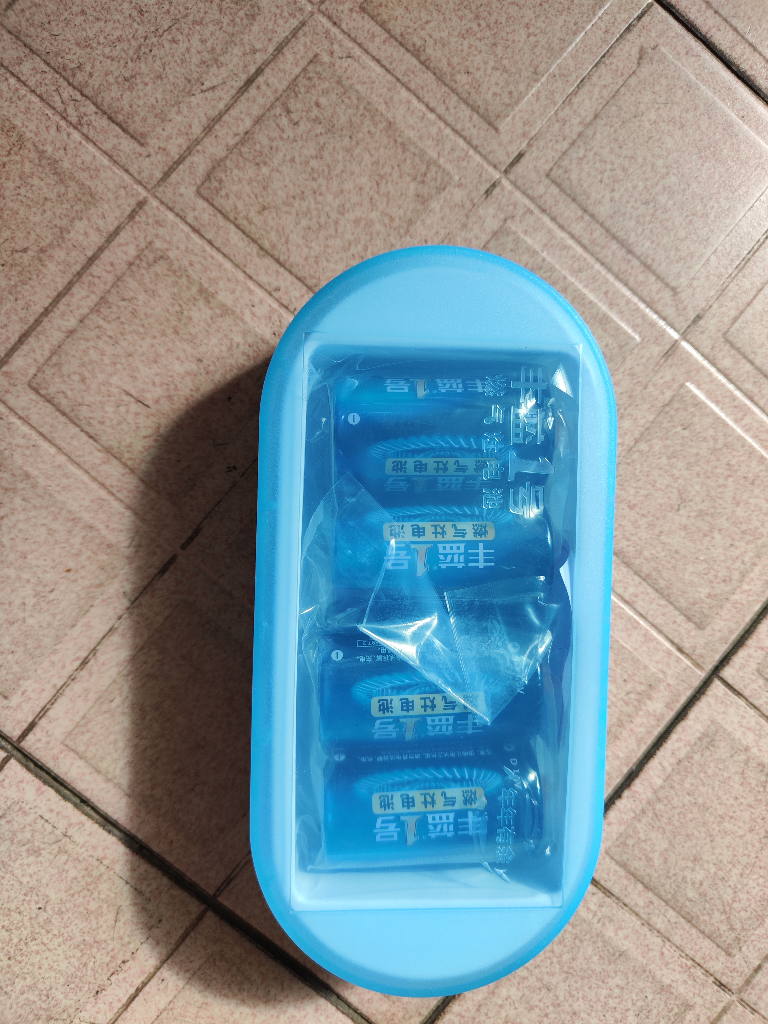 丰蓝1号小黄帽 燃气灶电池 大号1号电池4粒装 适用于热水器/燃气灶/热水器/收音机/手电筒等 R20P 实拍图