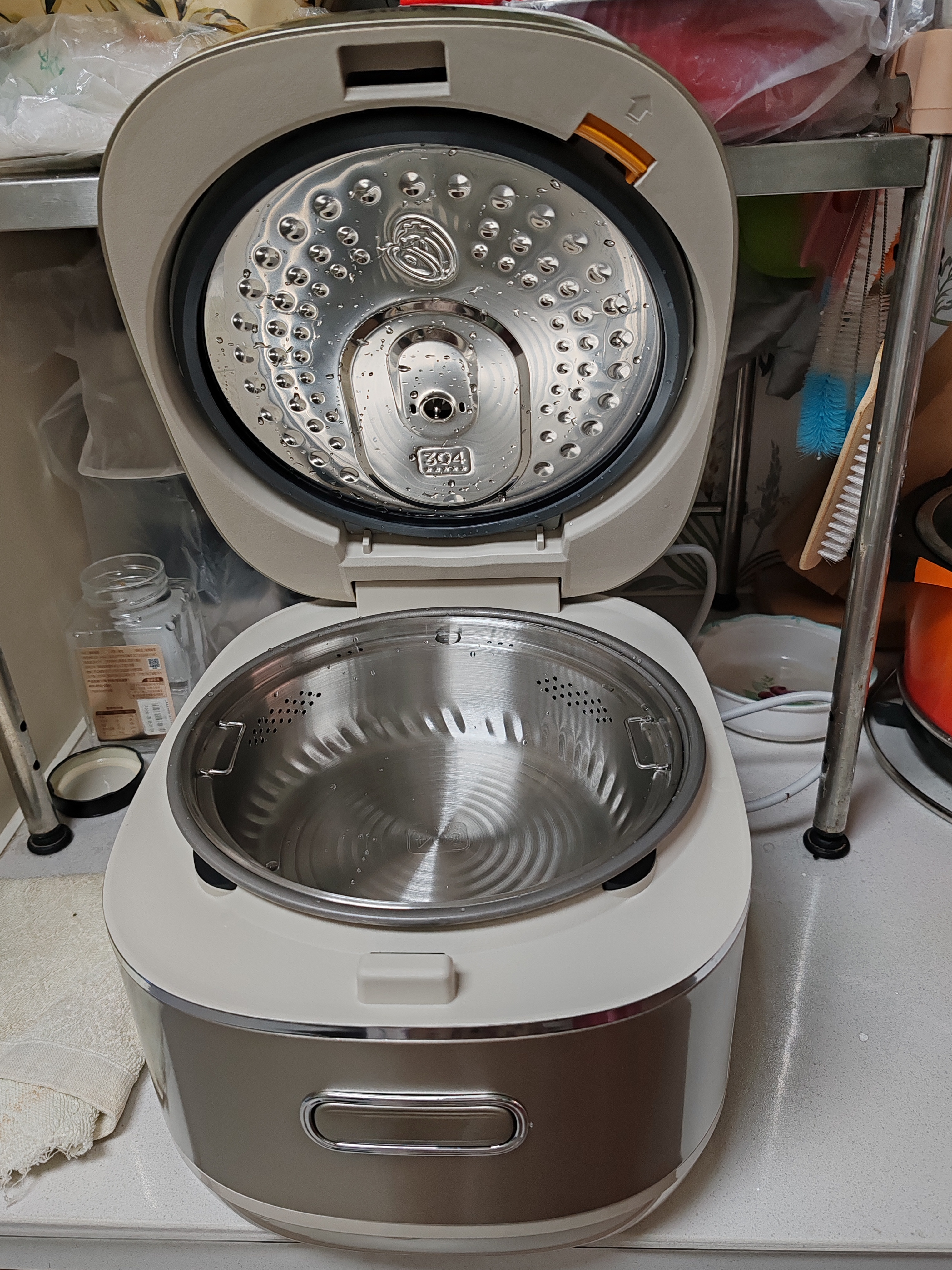 美的（Midea）电饭煲1-8人4升大容量火旋风IH加热纯钛内胆0涂层不粘锅家用电饭锅MB-HC4076T美食大赛同款 实拍图