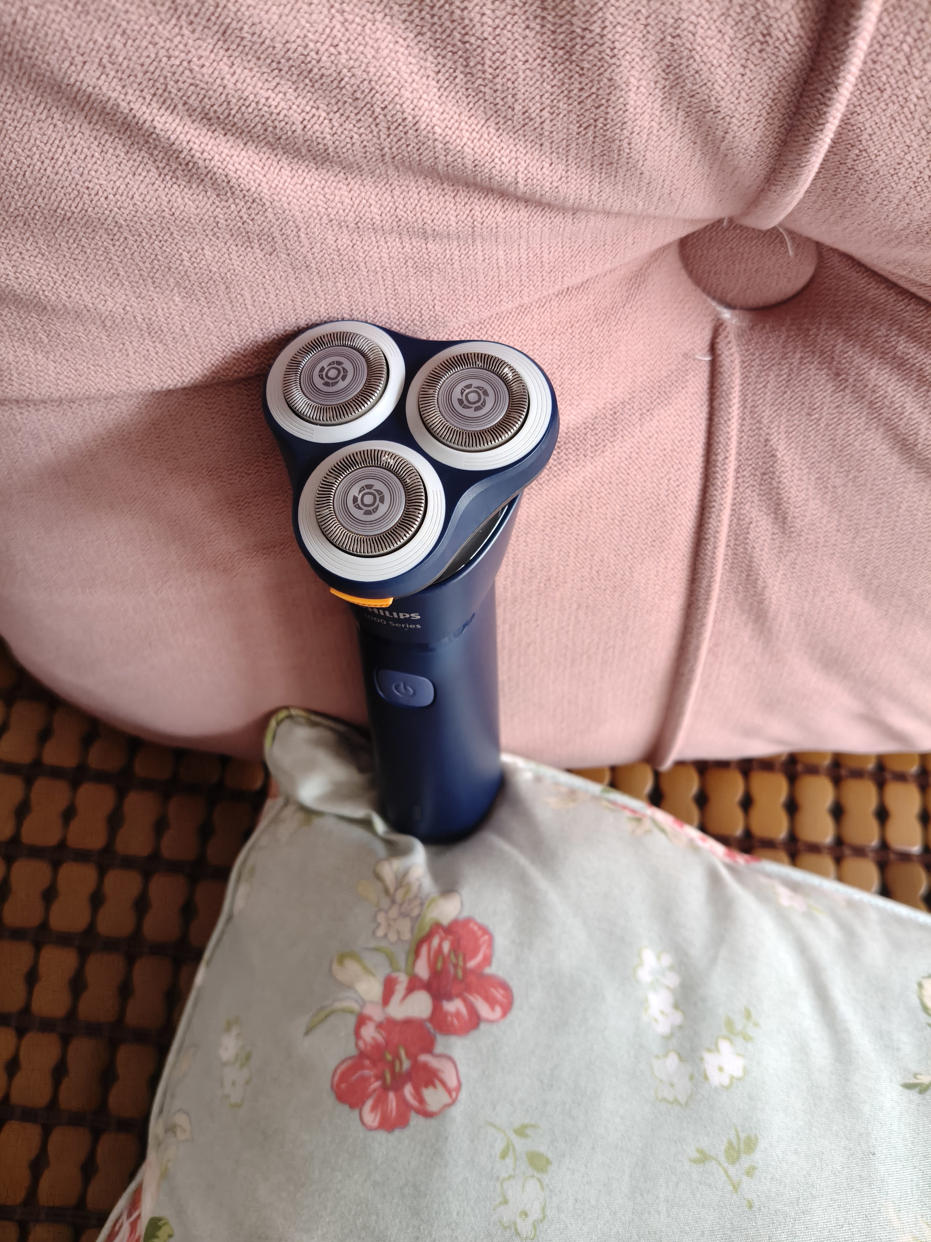 飞利浦新款自营男士电动剃须刀新一代旋风1系刮胡刀 风驰切剃3D浮动刀头 生日礼物送男生老公 实拍图