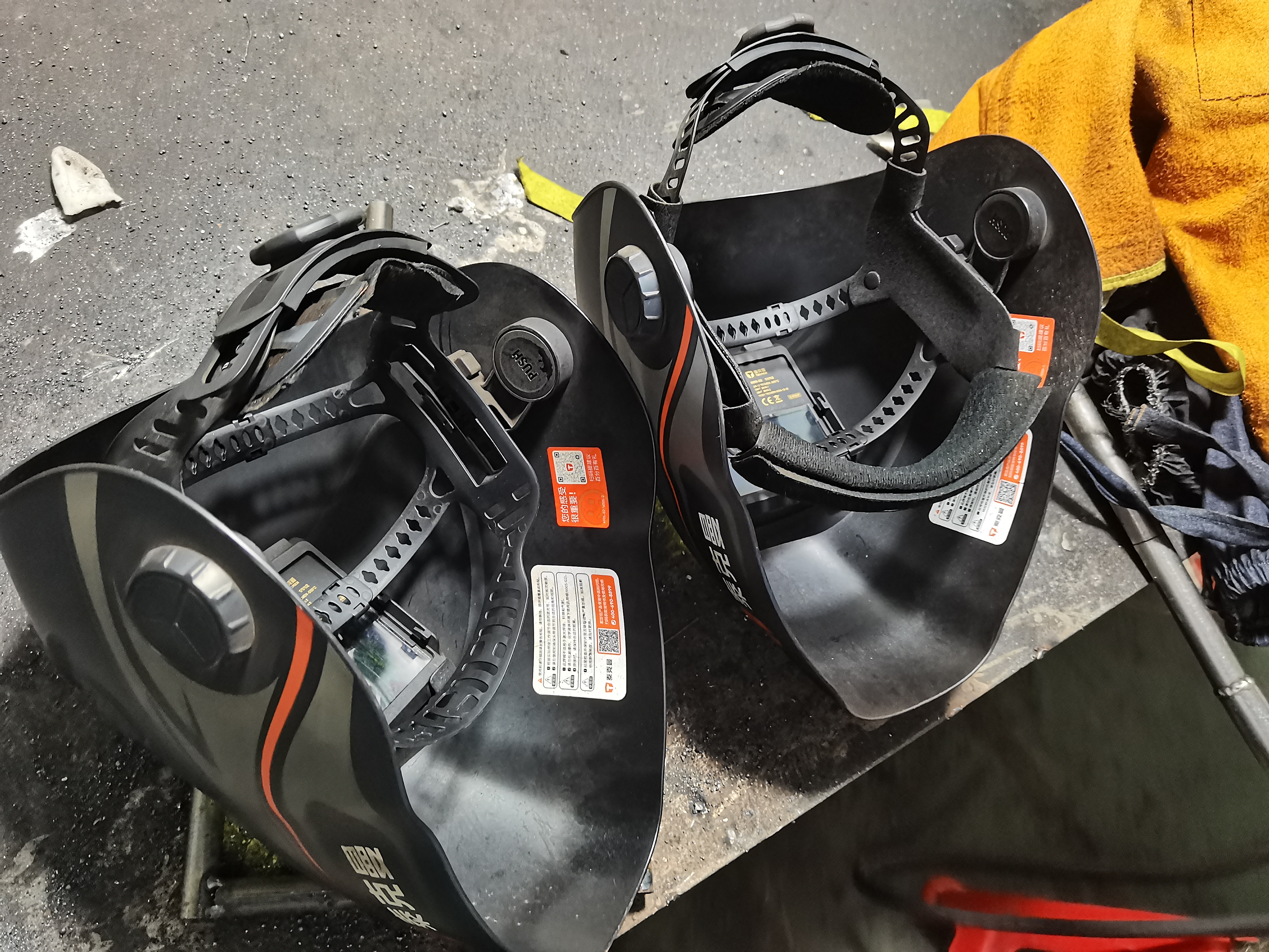 泰克曼（TECMEN）600S-G2二代自动变光电焊面罩焊帽头戴式焊接防护面罩氩弧焊点焊 黑色（外保*10+内保*8） 实拍图