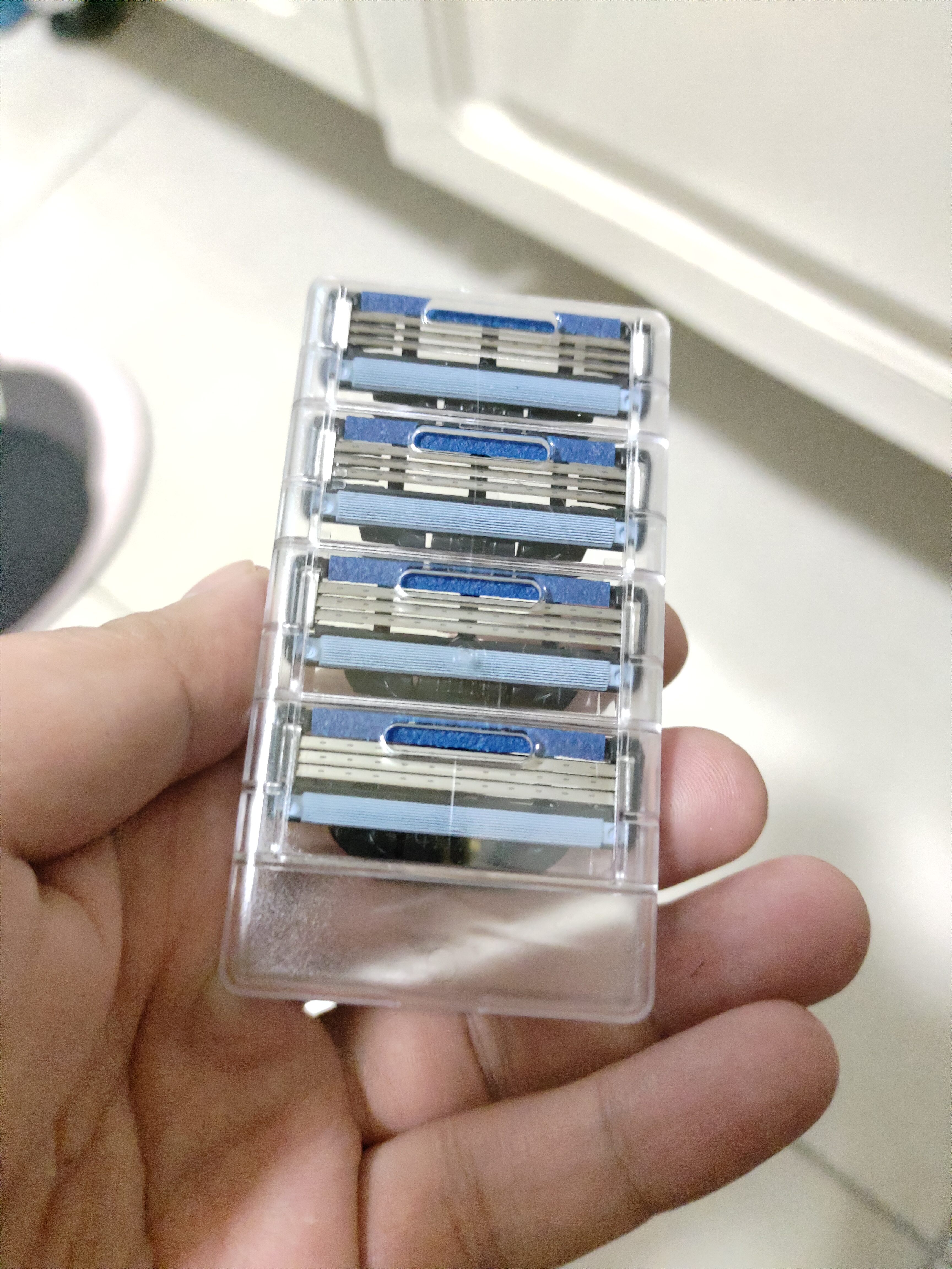 吉列锋速3经典剃须刀片替换装8刀头 手动式剃刮胡须刀 3层刀片 男士 京东自营旗舰 非吉利 实拍图
